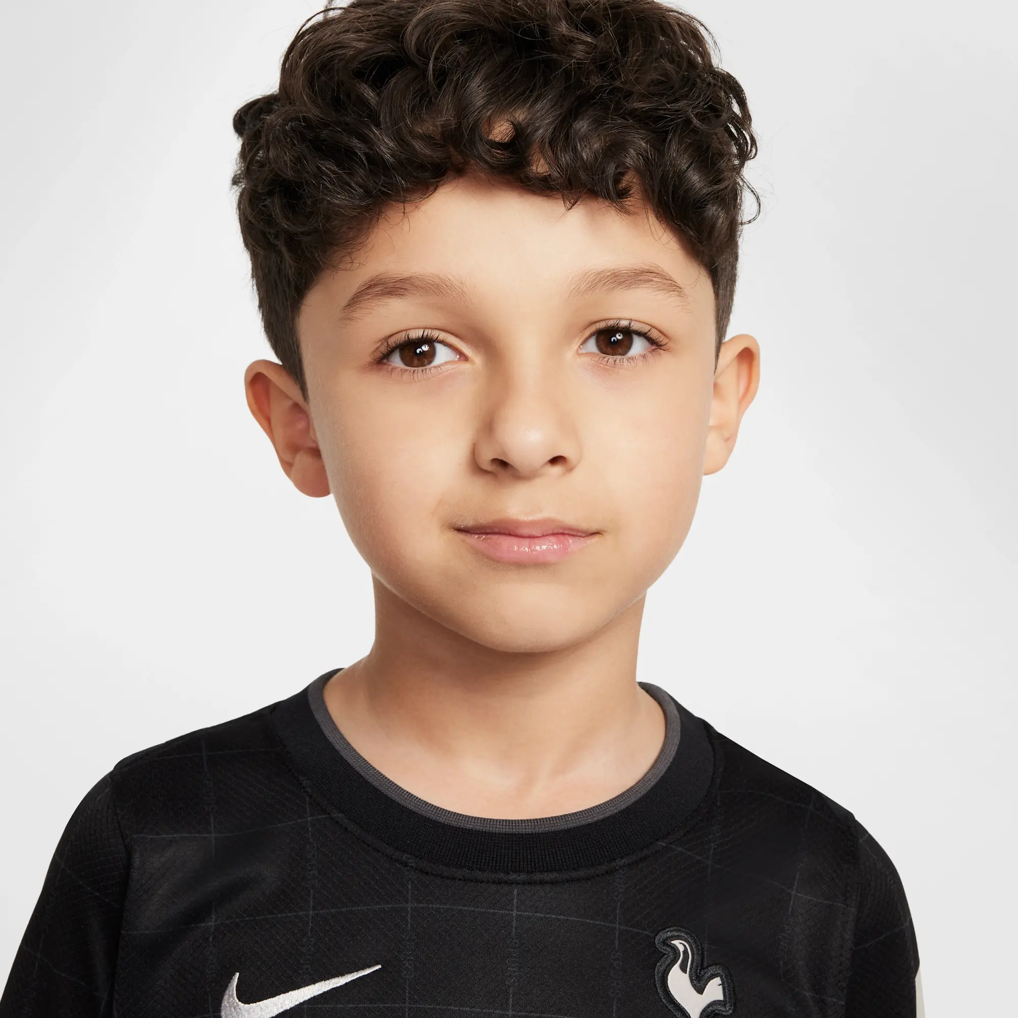 Tottenham Hotspur 2025/26 Stadium Away Younger Kids' Nike Football Replica 3-Piece Kit - Black - Recycled Polyester