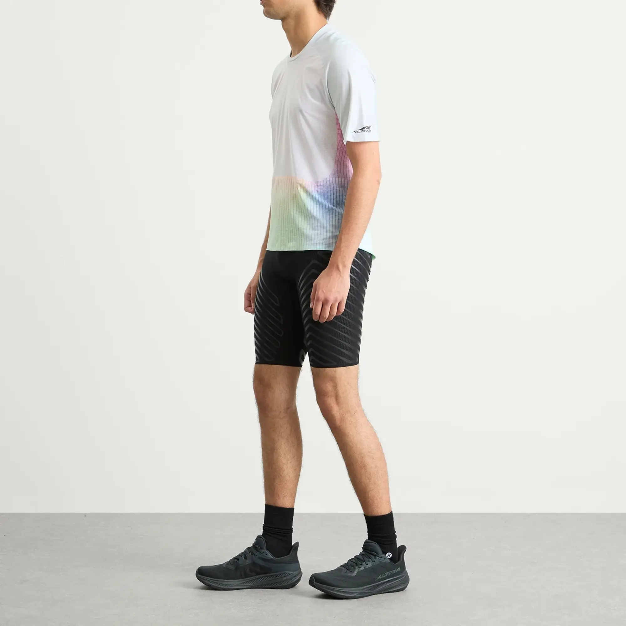 SOAR Men's x Altra Trail Race Top Rainbow/Grey