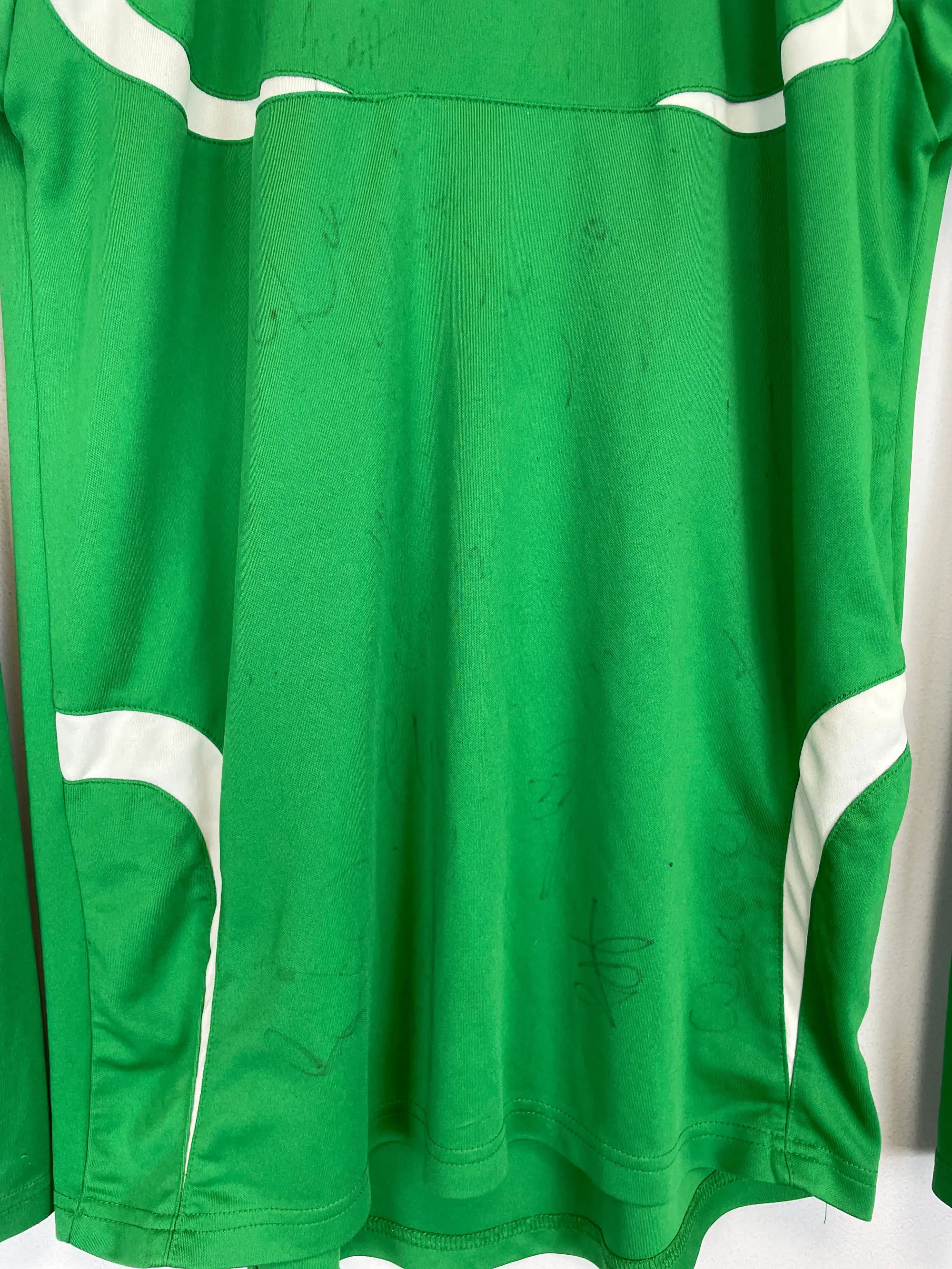 2005/06 THE NEW SAINTS *SQUAD SIGNED* L/S HOME SHIRT (M) LEGEA | Cult Kits