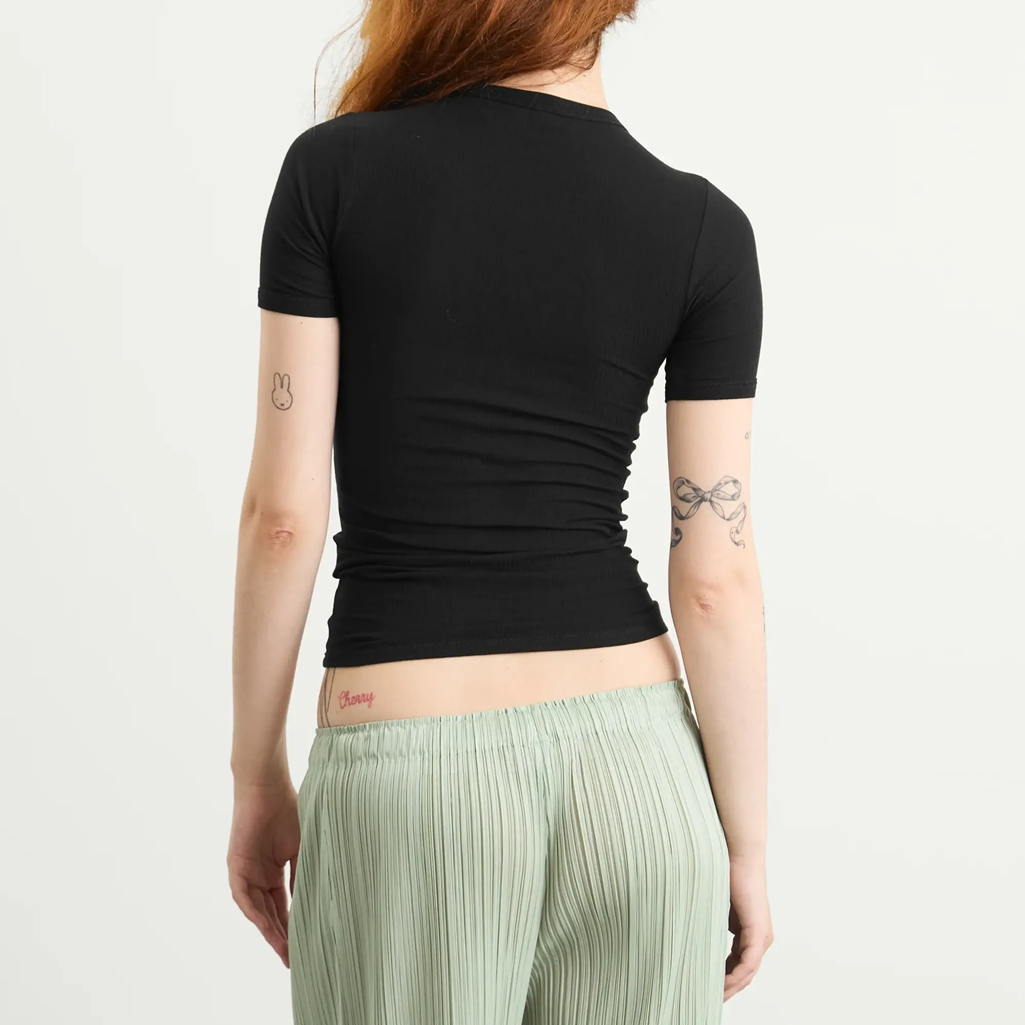 Baserange Women's Heart Short Sleeve T-Shirt Black