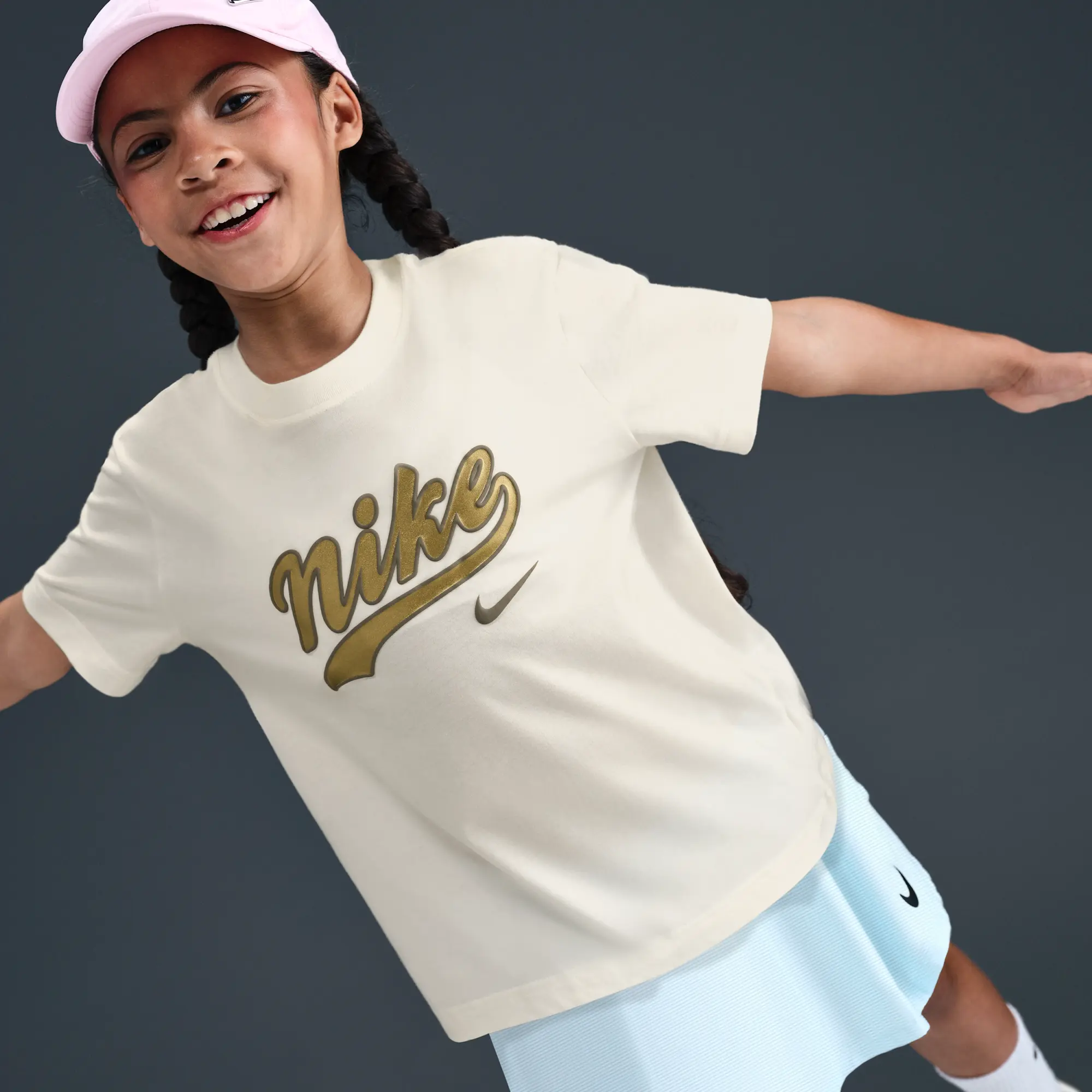 Nike Sportswear Older Kids' (Girls') T-Shirt - White