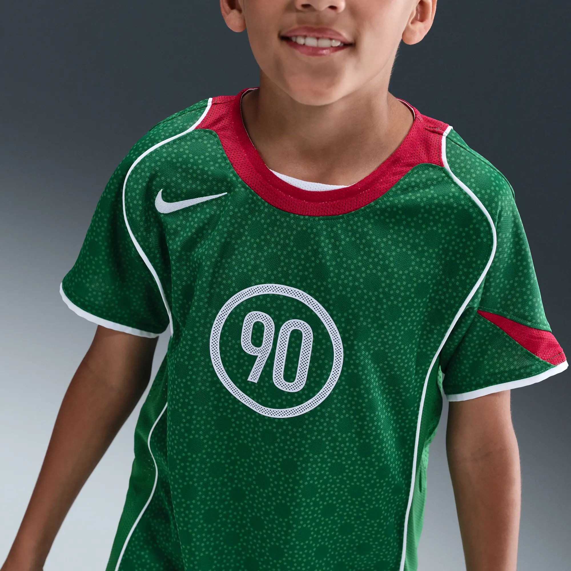 Nike Total 90 Older Kids' Dri-FIT Football Shirt - Green - Sustainable Materials