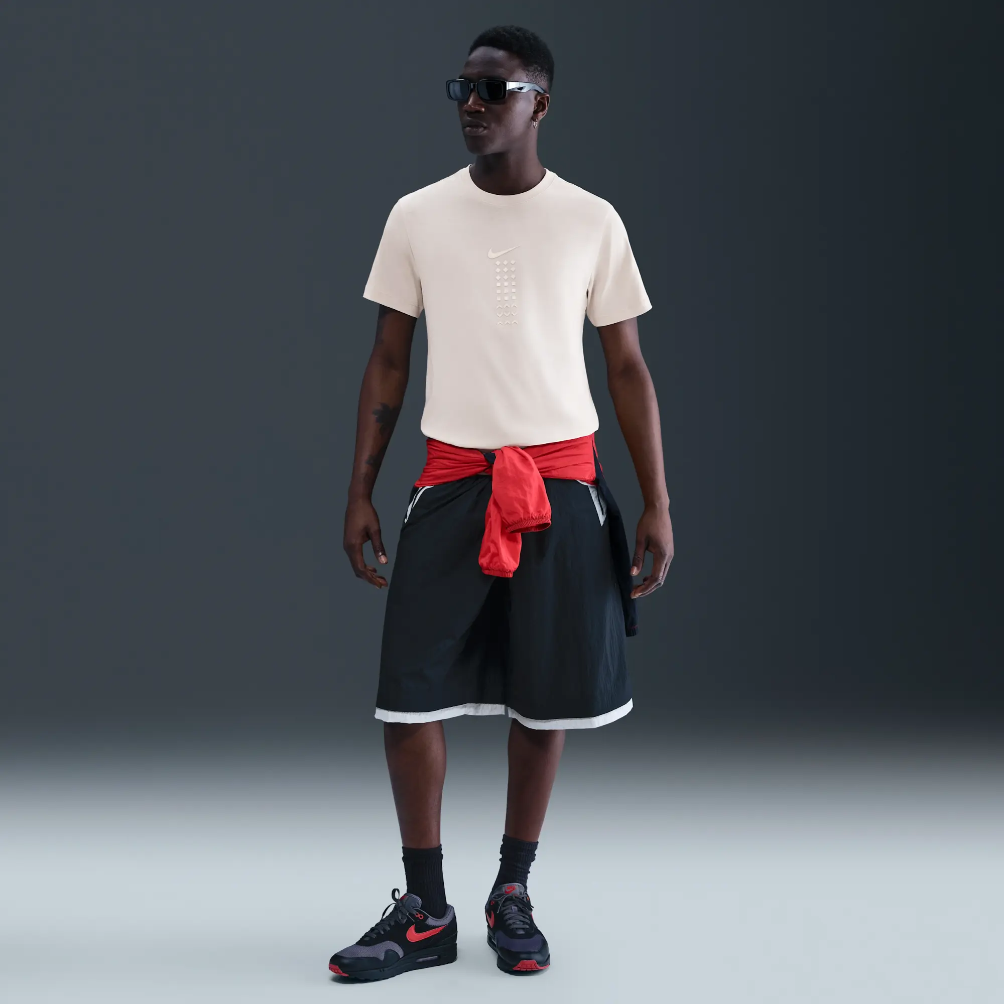 Nike Sportswear Men's T-Shirt - Grey