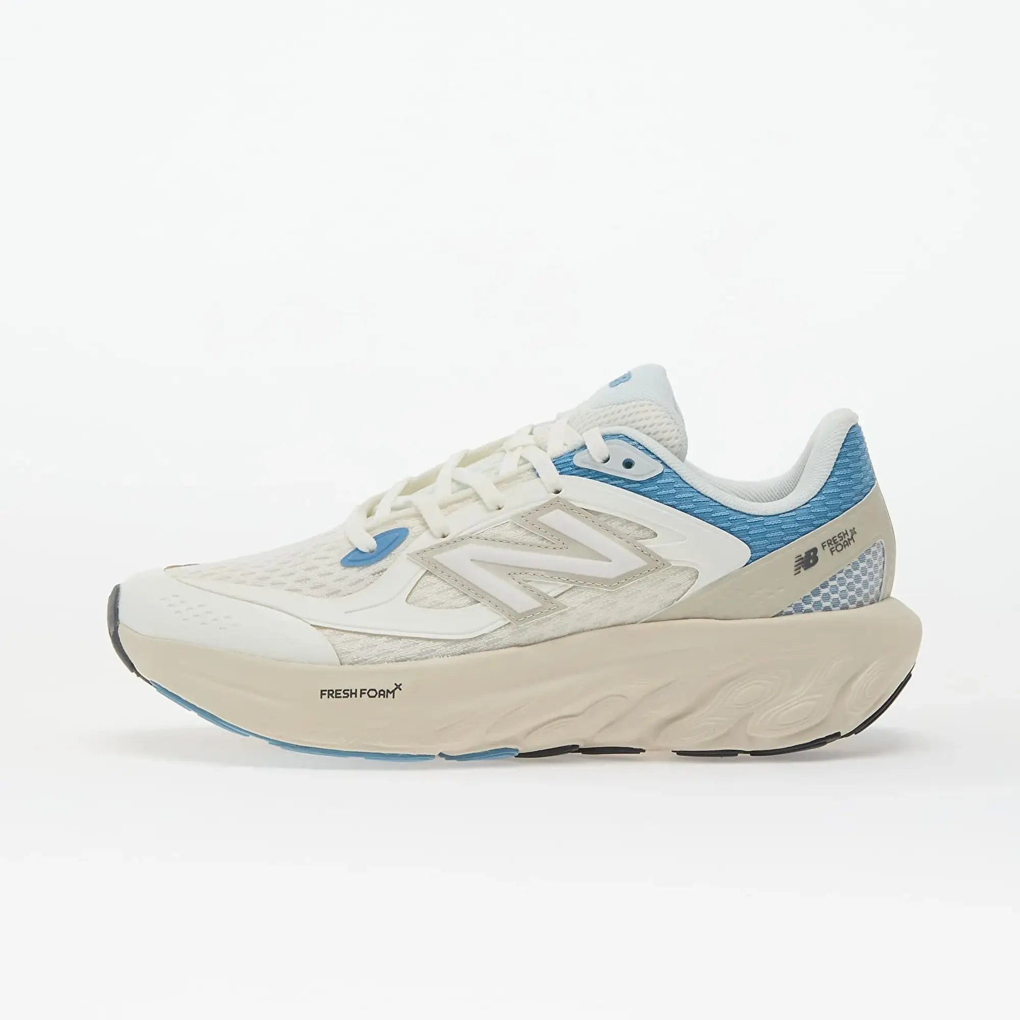 New Balance Men's 800 in White/Beige Mesh