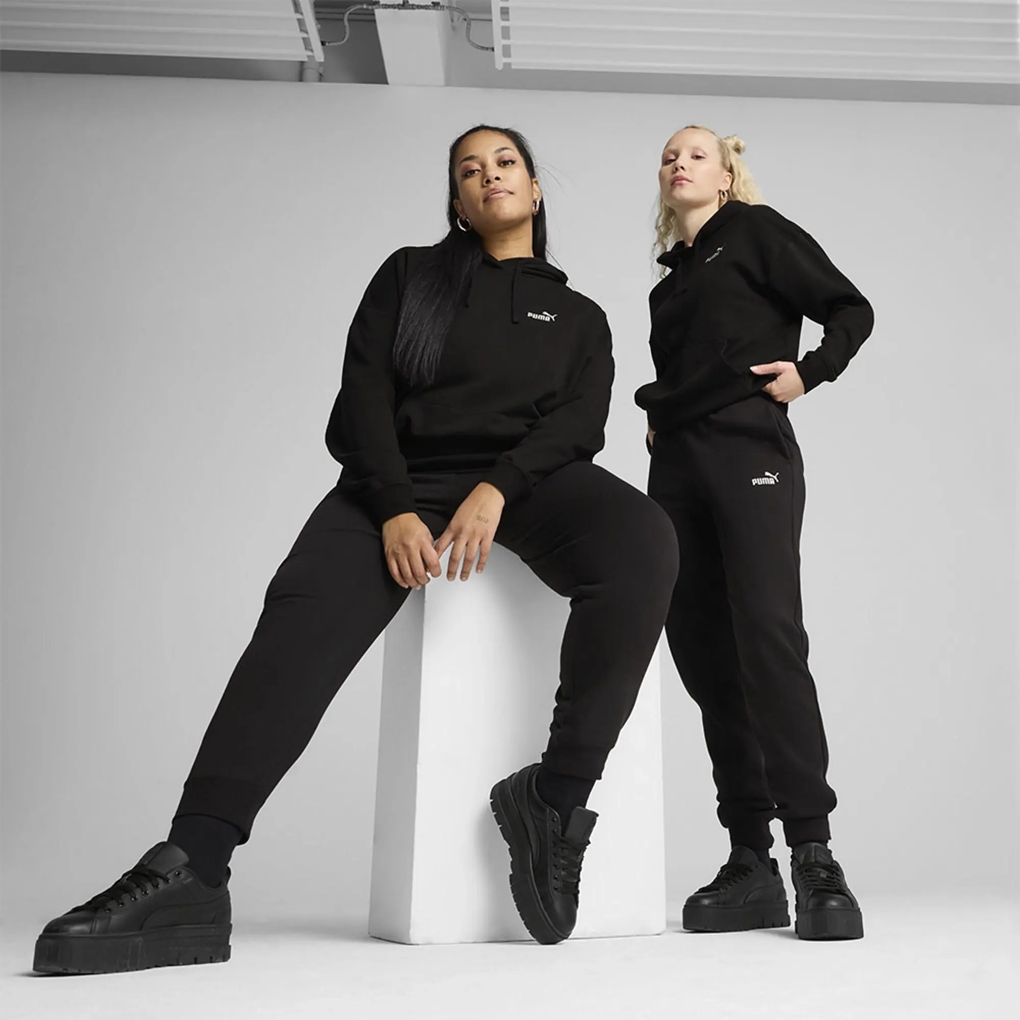 Puma Ess Small No 1 Logo Sweat Pants
