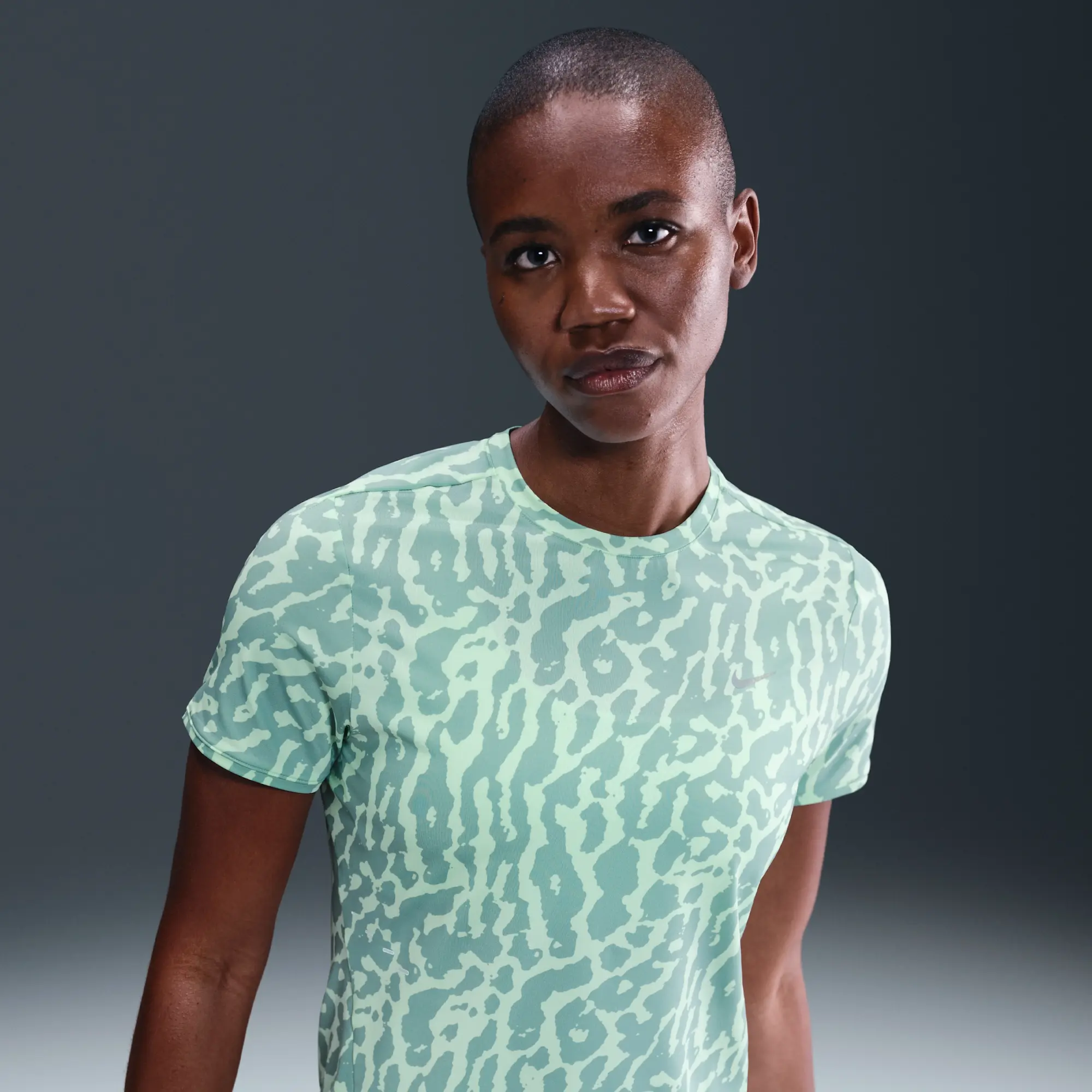 Nike Swift Women's Dri-FIT Short-Sleeve Running Top - Green - Sustainable Materials