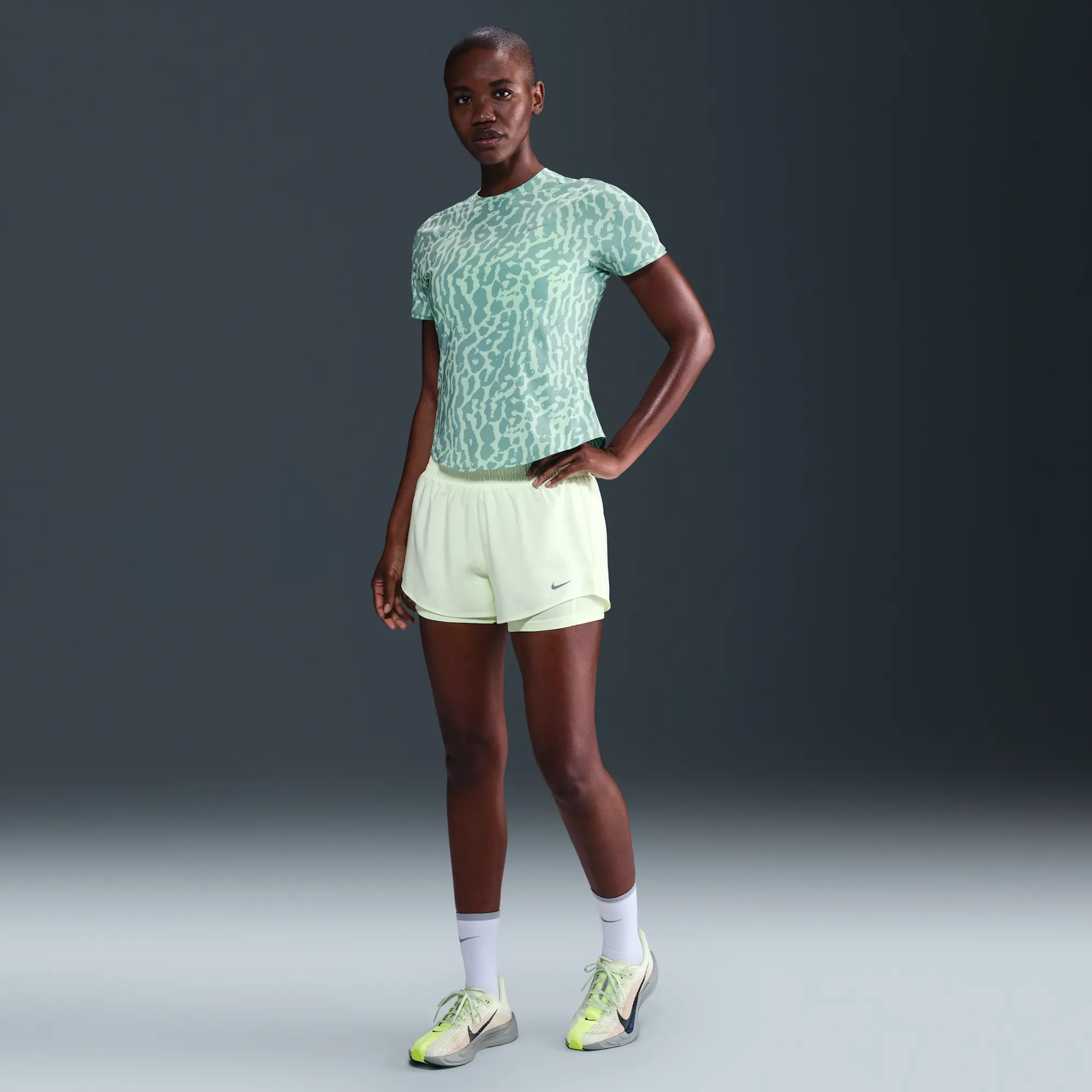 Nike Swift Women's Dri-FIT Short-Sleeve Running Top - Green - Sustainable Materials