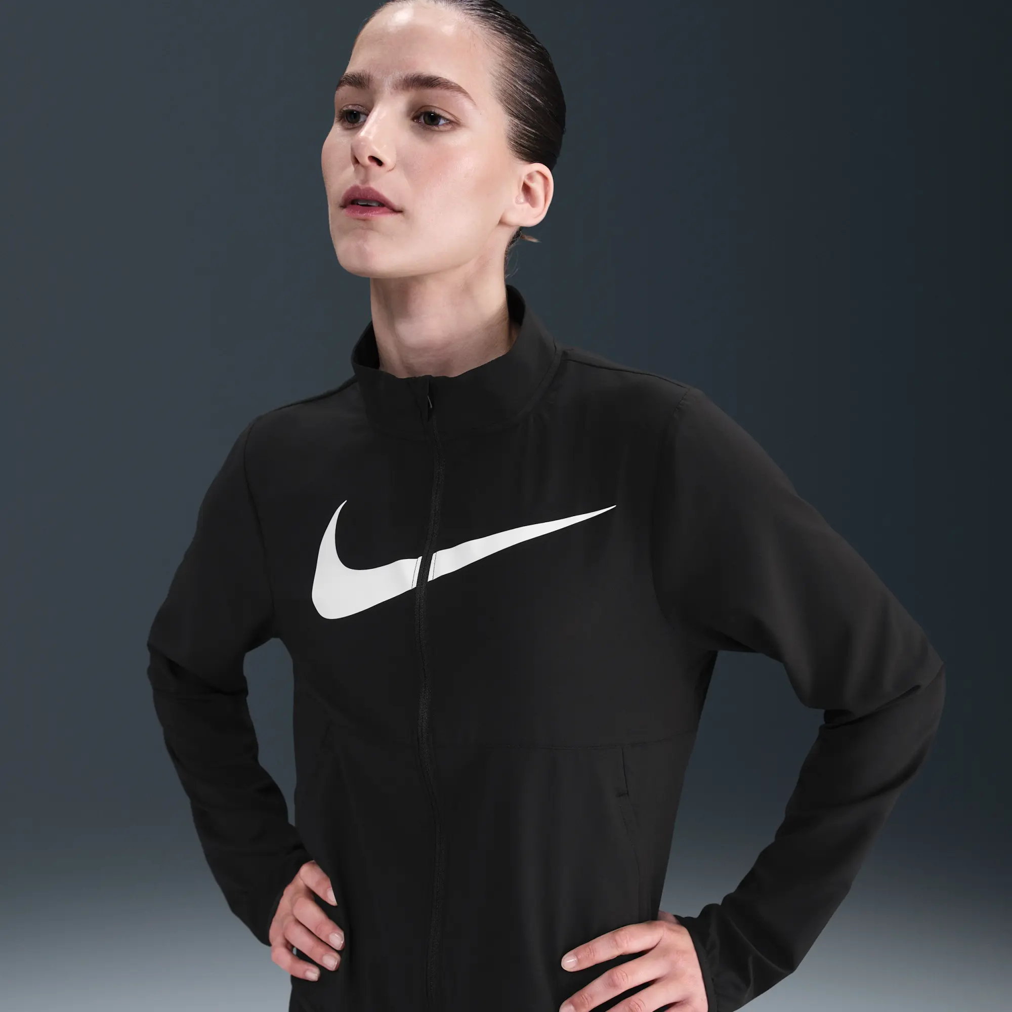 Nike Tempo Swoosh Run Women's Dri-FIT Running Jacket - Black - Sustainable Materials