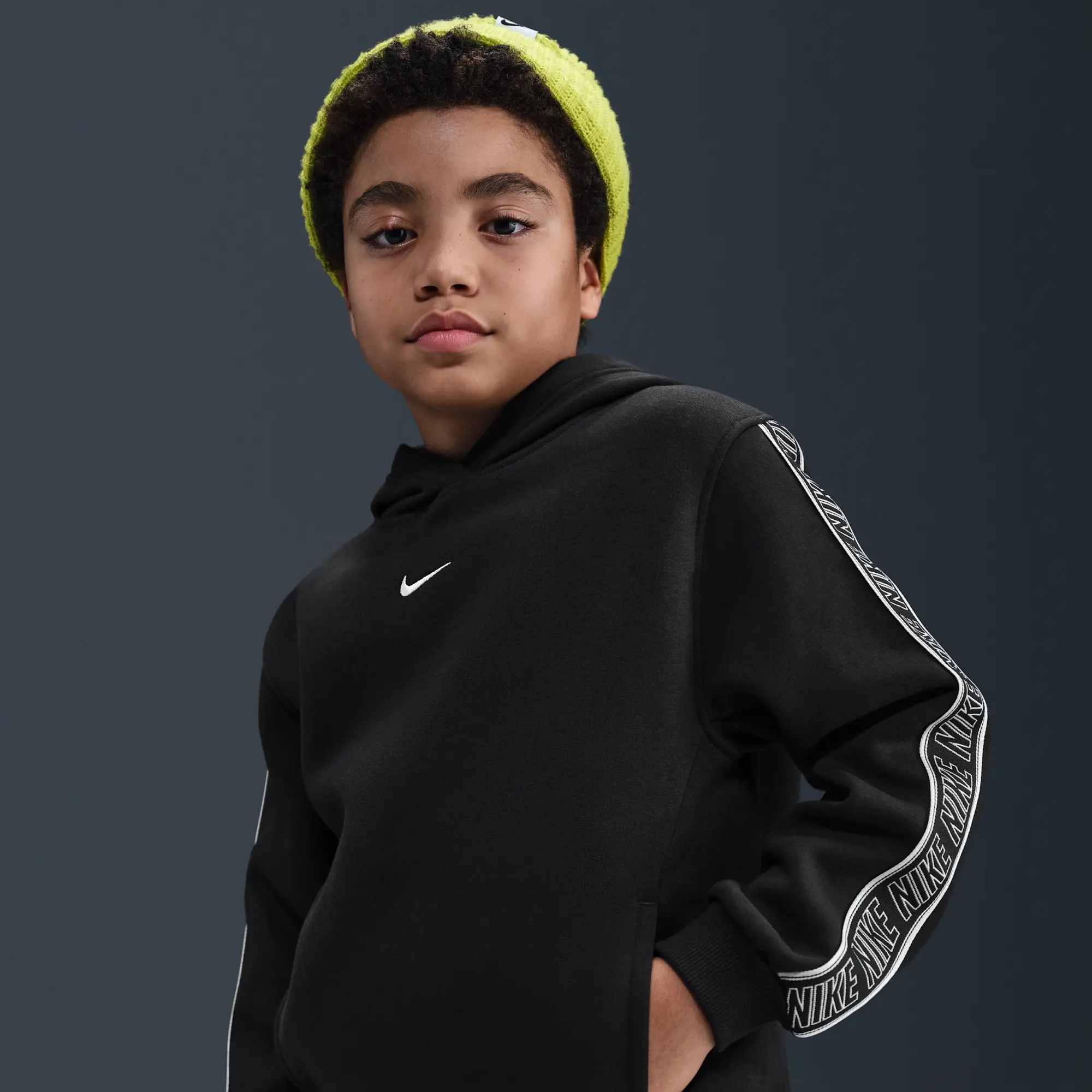 Nike Sportswear Club Fleece Older Kids' Pullover Hoodie - Black - Fleece