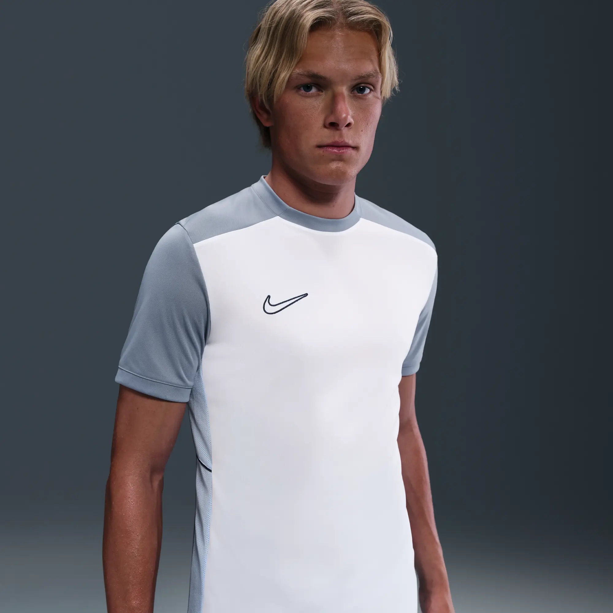Nike Academy Men's Dri-FIT Short-Sleeve Football Top - White - Sustainable Materials