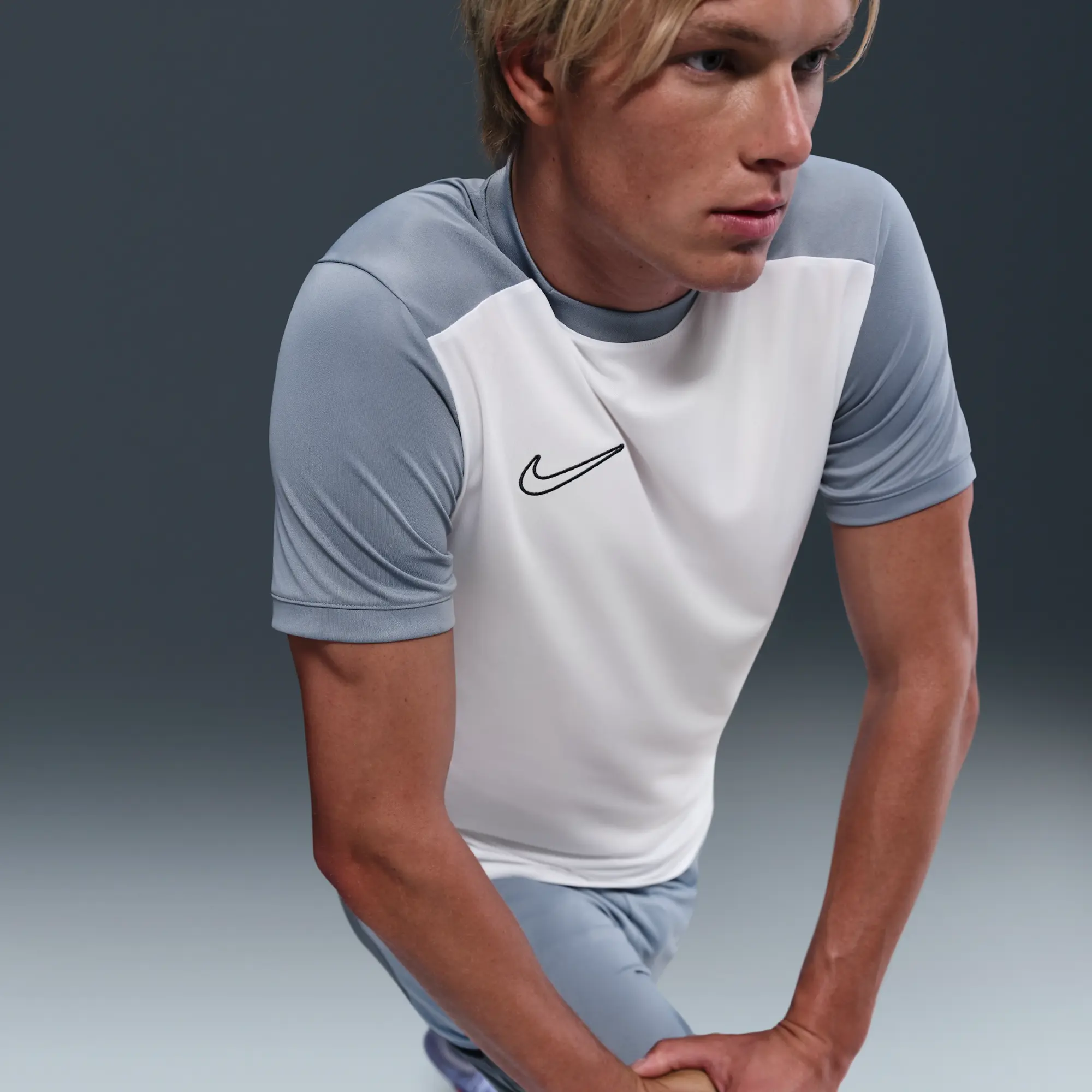 Nike Academy Men's Dri-FIT Short-Sleeve Football Top - White - Sustainable Materials