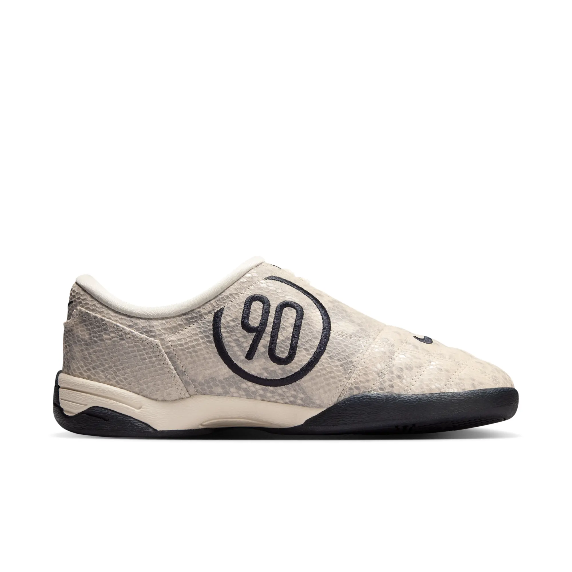 Nike Total 90 SE Women's Shoes - Brown