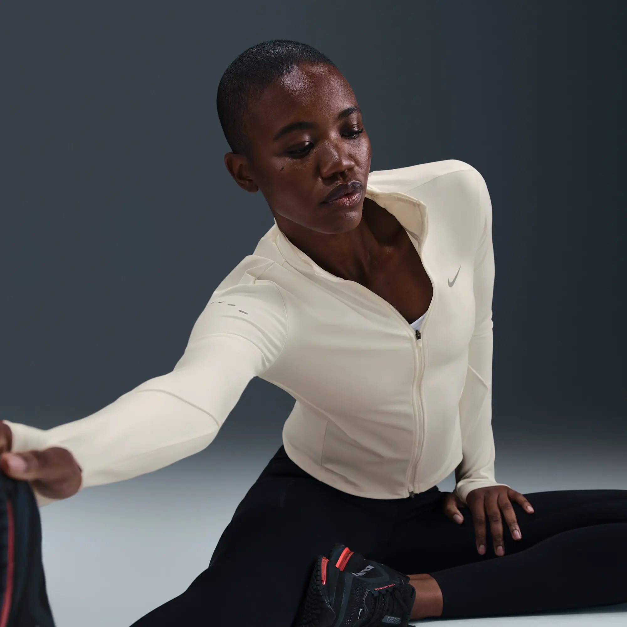 Nike Swift Women's Dri-FIT Full-Zip Mid-Layer Running Top - White - Sustainable Materials