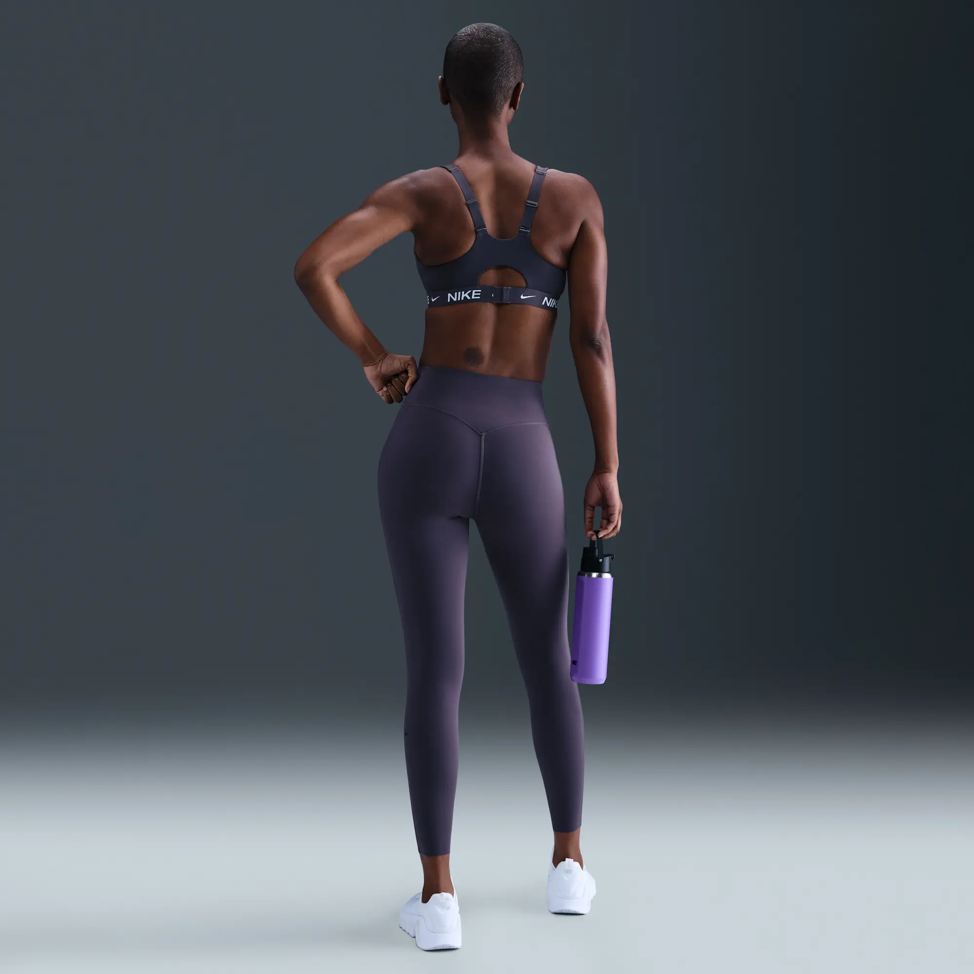 Nike Universa Women's Medium-Support High-Waisted 7/8 Leggings with Pockets - Grey - Recycled Polyester Minimum