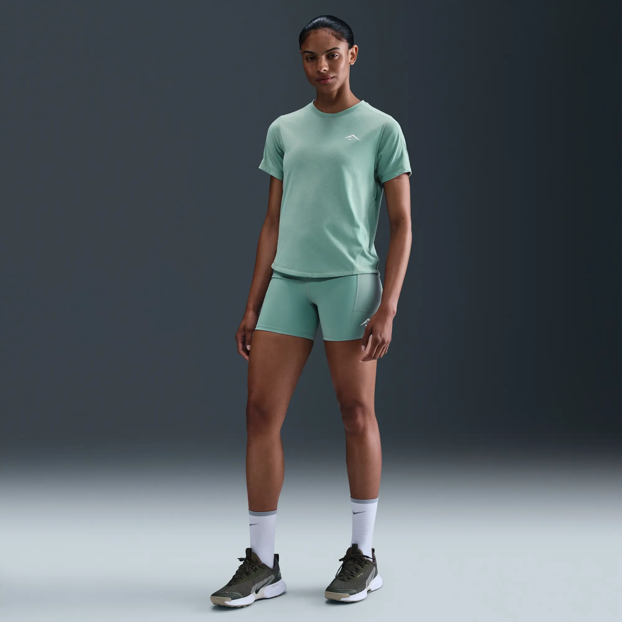 Nike Trail Women's Dri-FIT Short-Sleeve Running Top - Green - Recycled Polyester Minimum