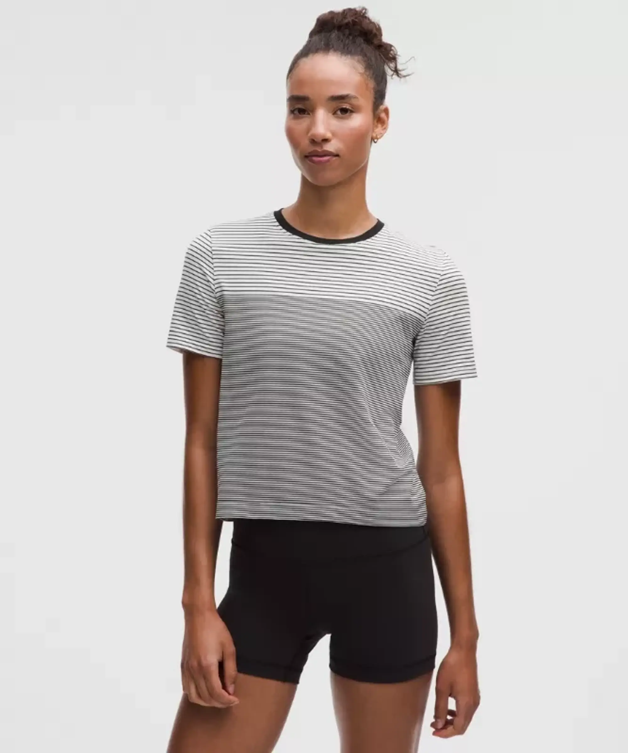 lululemon – Women's Seamless Classic-Fit Mariner Stripe T-Shirt – Color White/Black – Size L