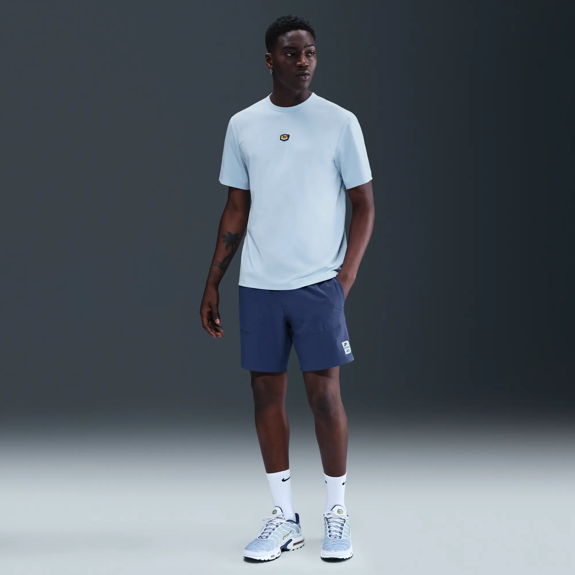 Nike Sportswear Men's T-Shirt - Blue - Polyester