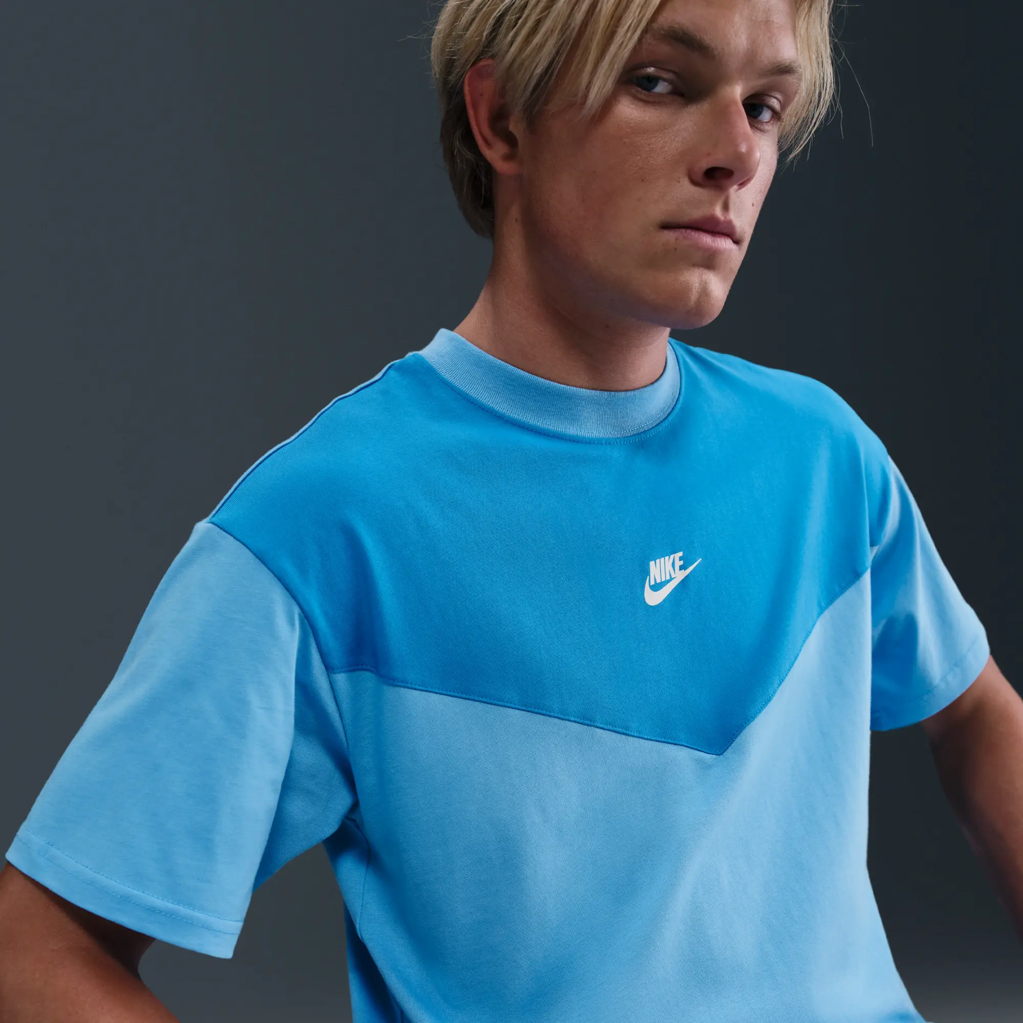 Nike Sportswear Men's T-Shirt - Blue - Cotton
