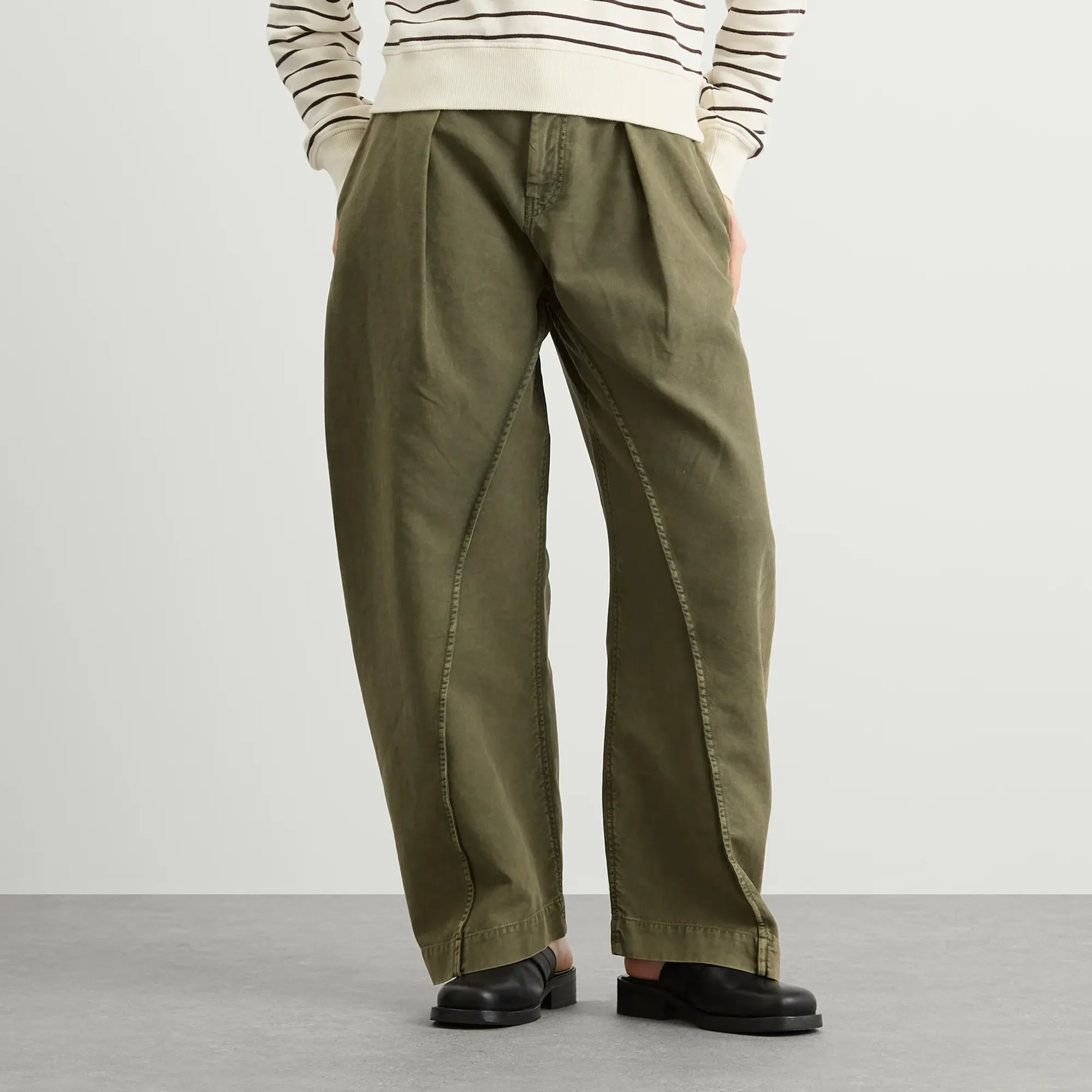 JW Anderson Women's Twisted Seam Trousers Olive | TR0417-PG1600
