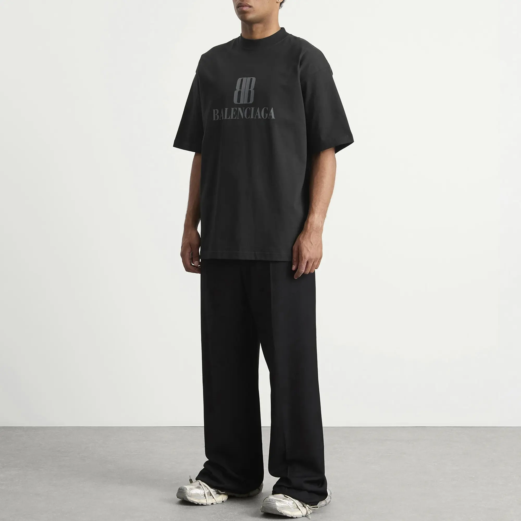 Balenciaga Men's Nano BB Logo Dry Jersey Medium Fit T-Shirt Faded Black