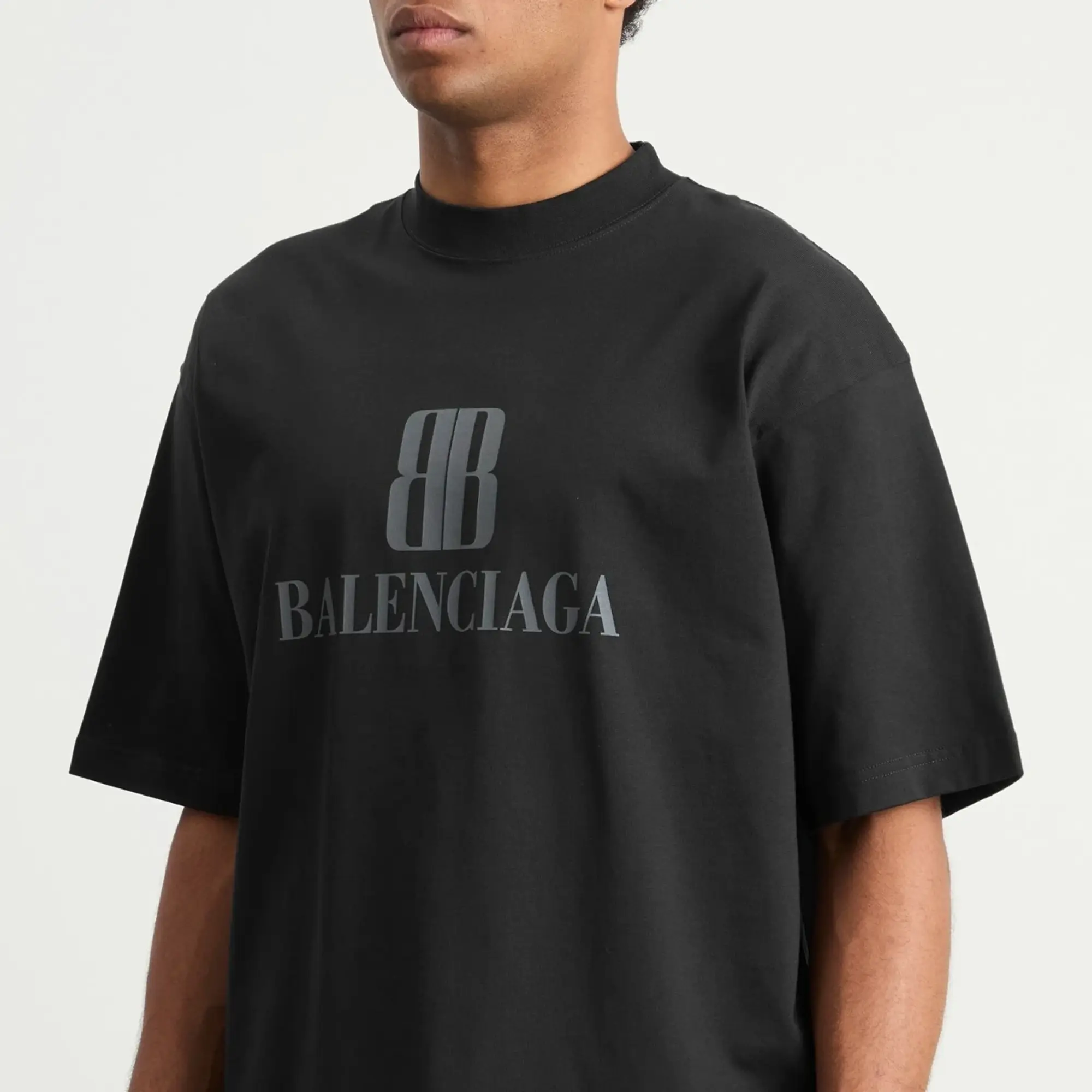 Balenciaga Men's Nano BB Logo Dry Jersey Medium Fit T-Shirt Faded Black