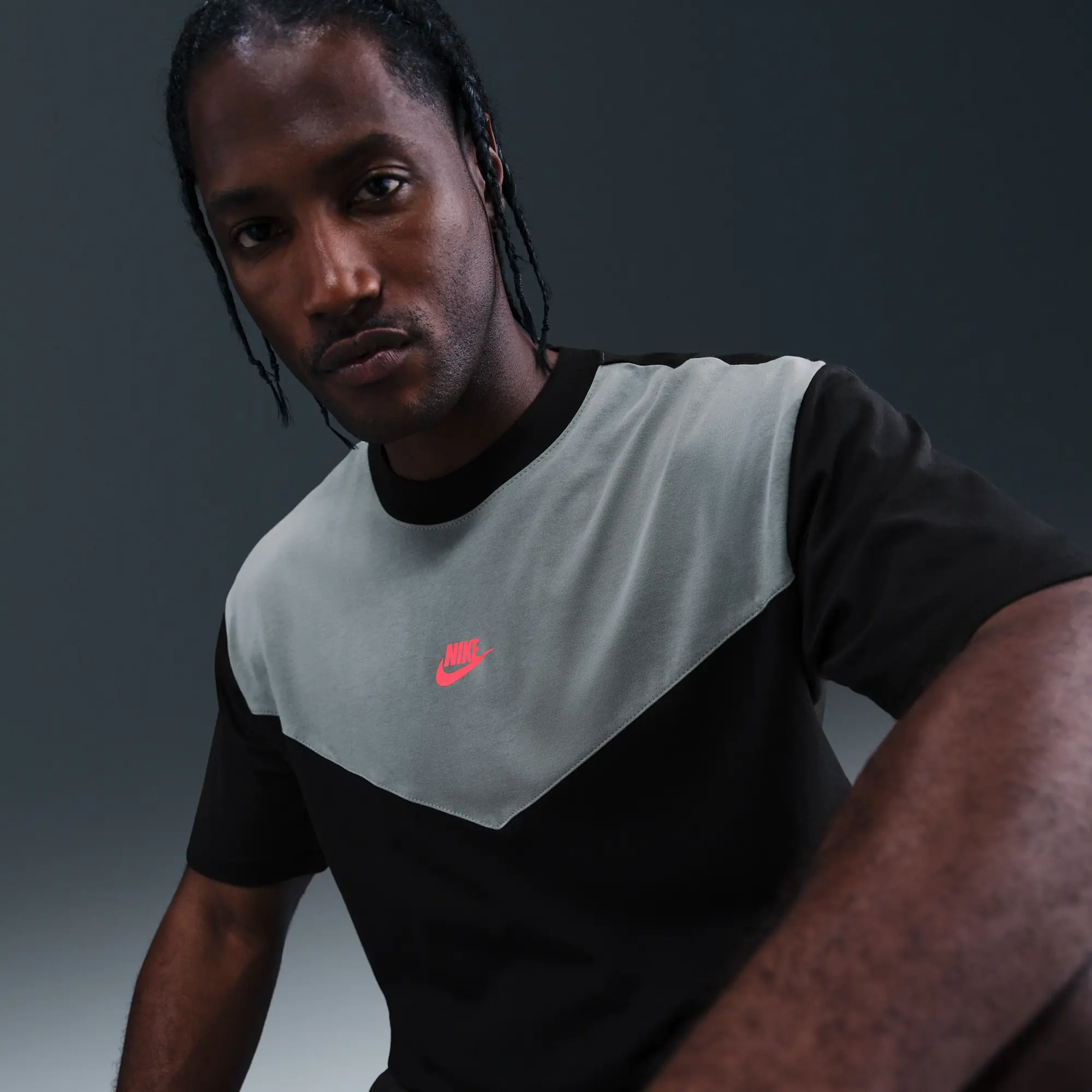 Nike Sportswear Men's T-Shirt - Black
