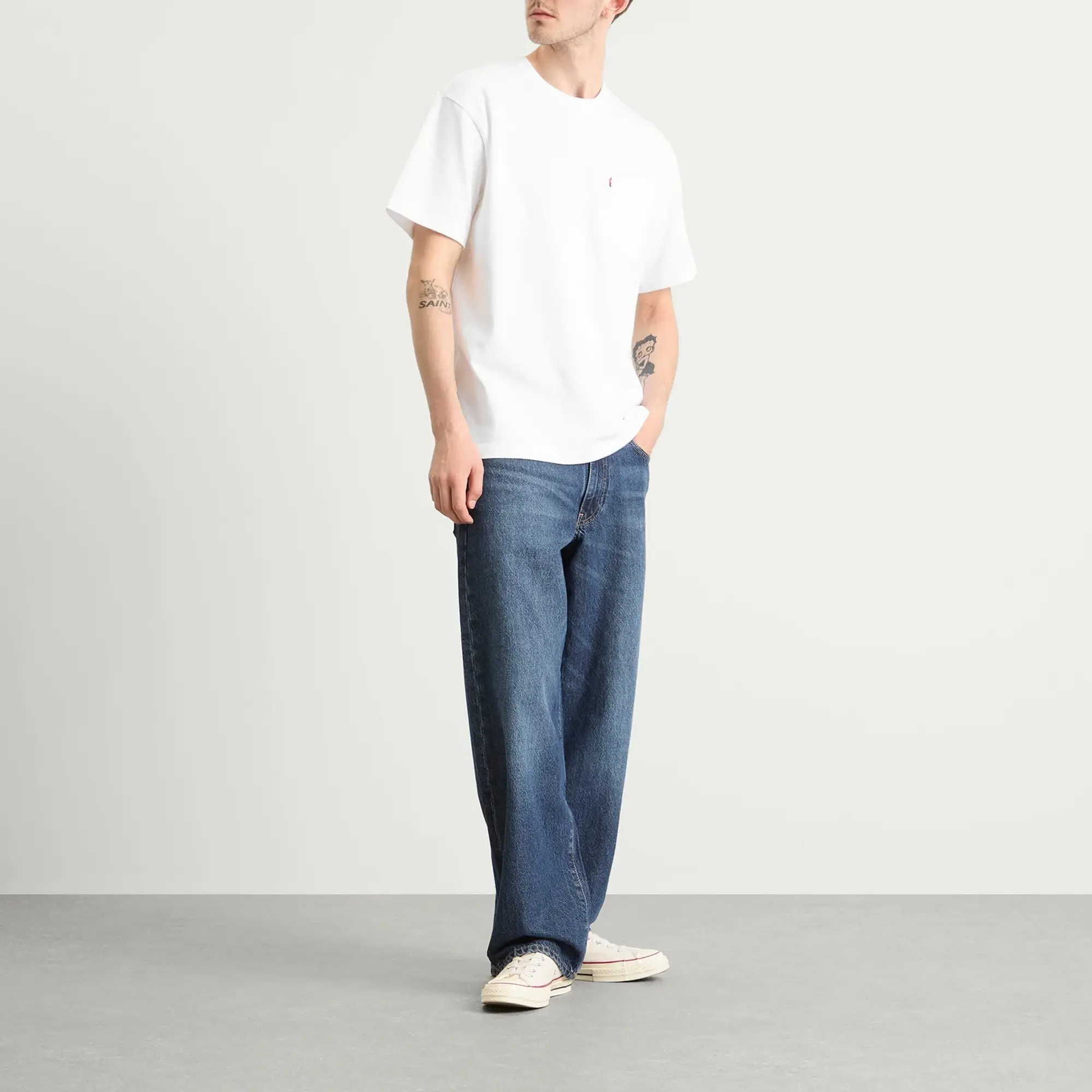Levi's Men's Red Tab Excusive Heavyweight Pocket T-Shirt Bright White