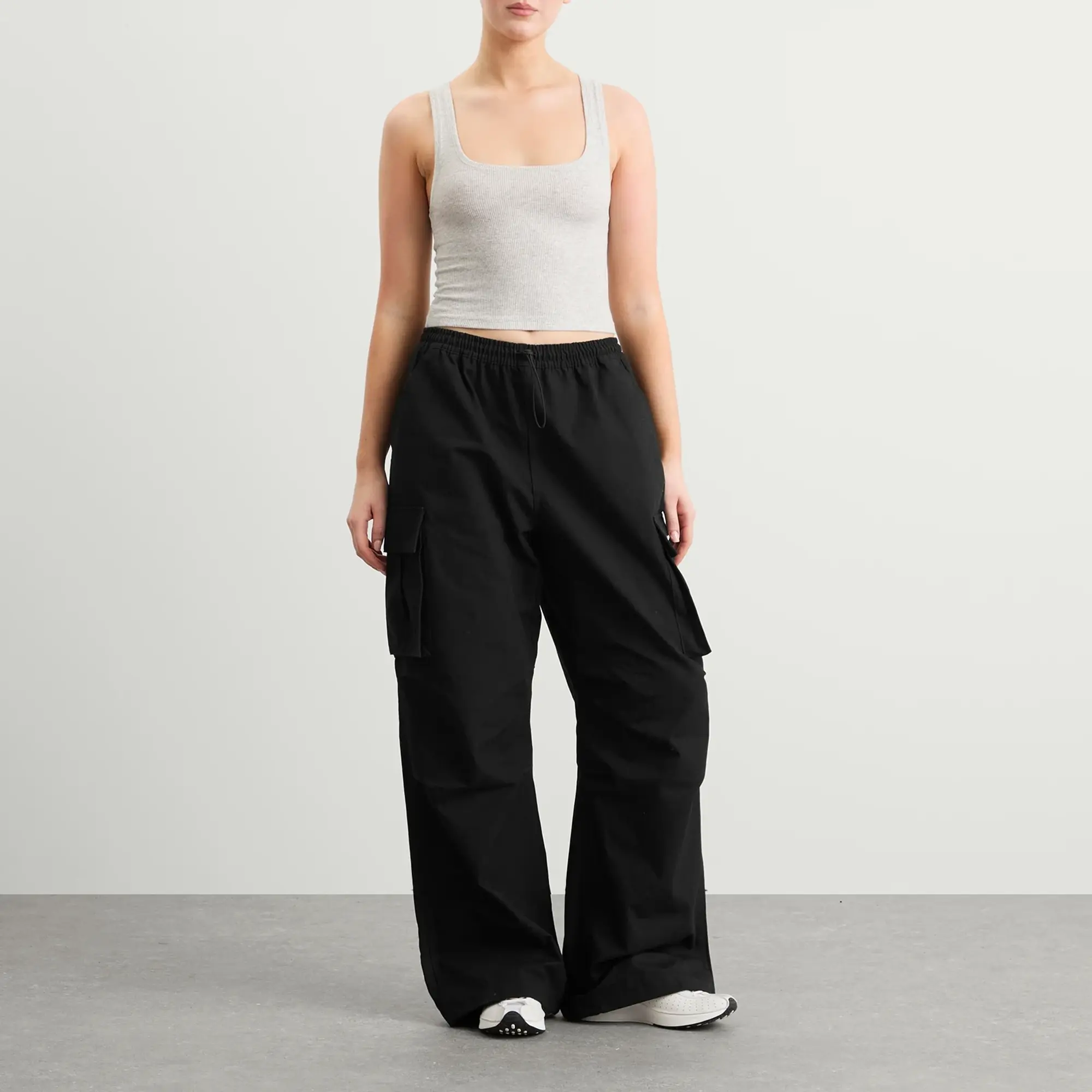 Nike Women's Street Woven Cargo Pant Black/Sail