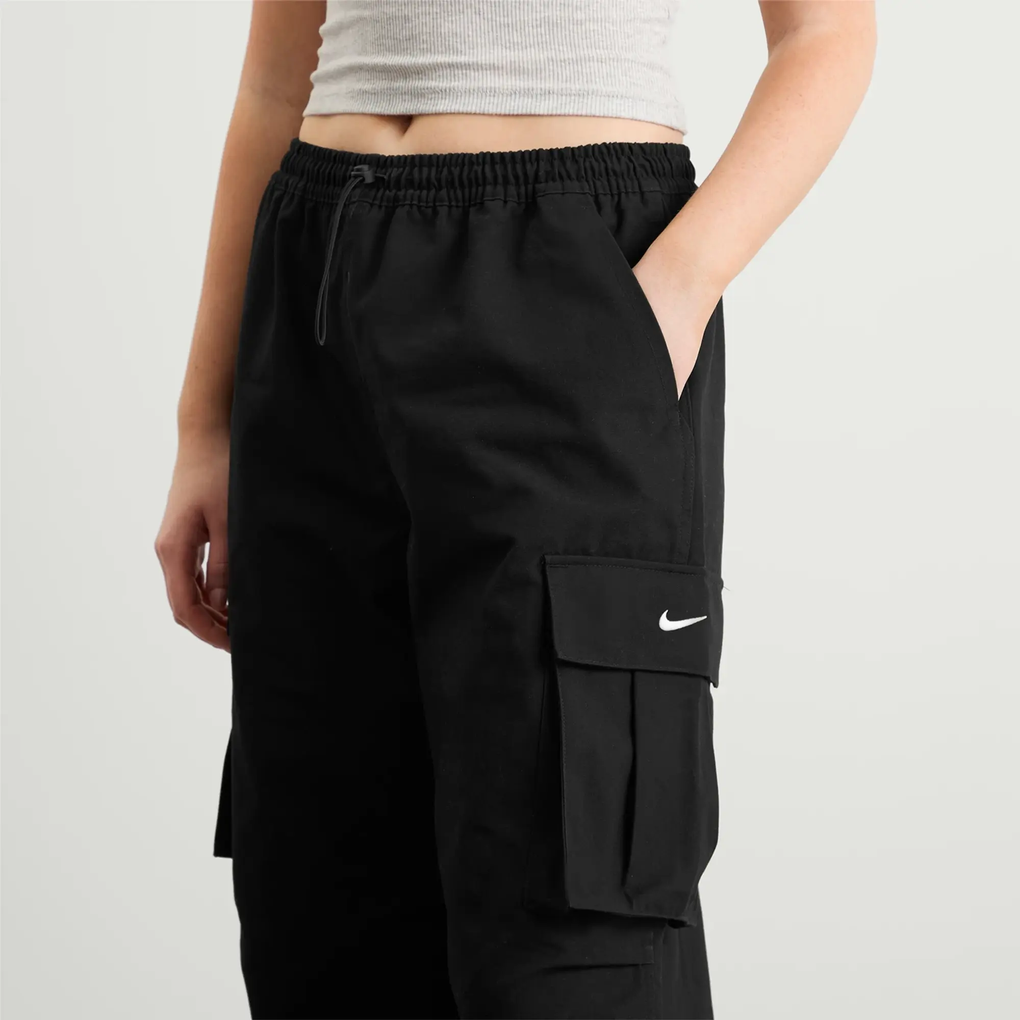 Nike Women's Street Woven Cargo Pant Black/Sail