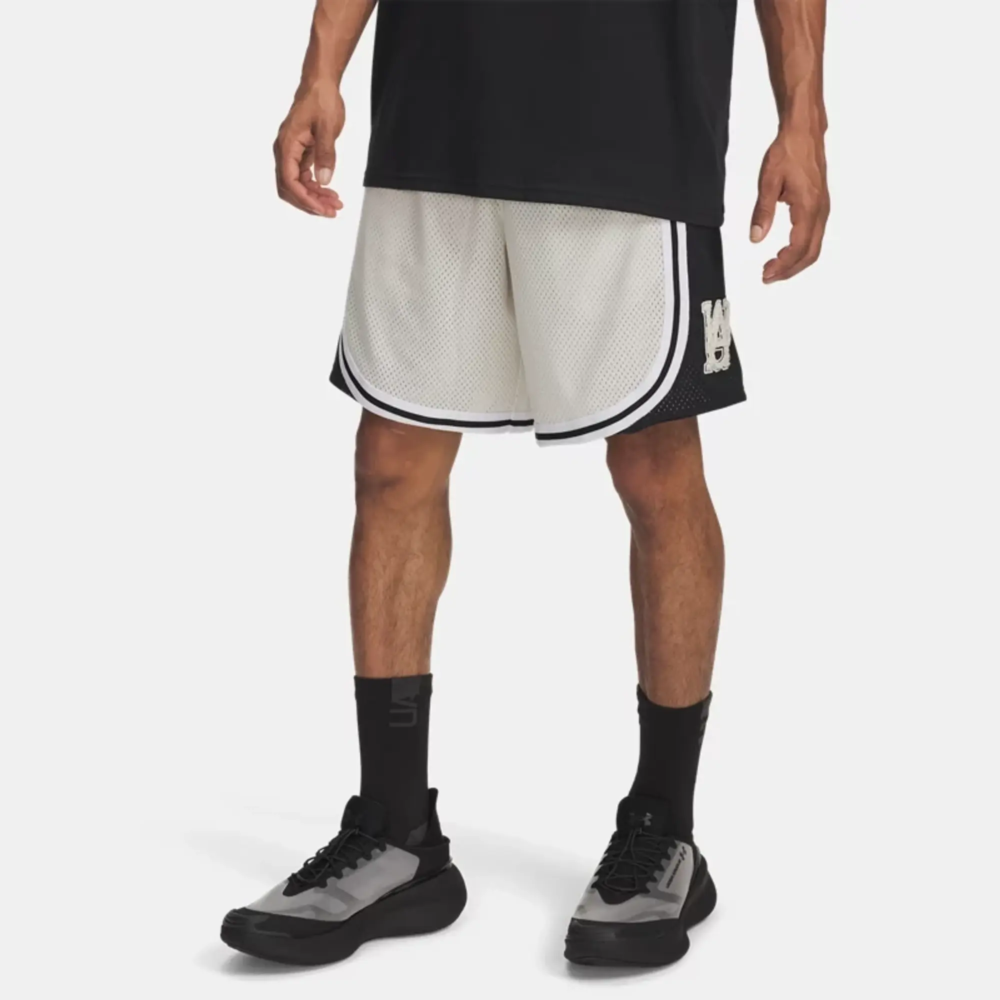 Under Armour  Courtside Men's 9" Shorts Summit White / Black / Summit White L