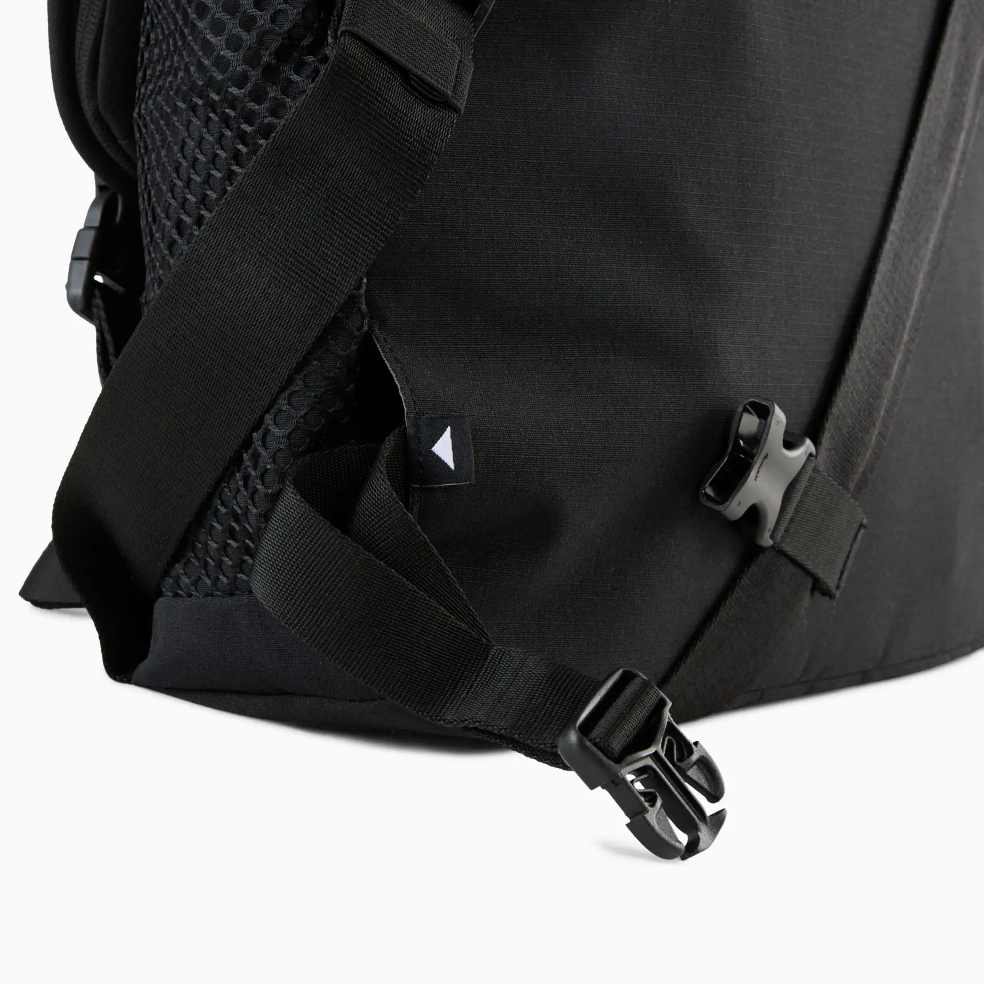 PUMA MMQ 35L Messenger Bag, Black