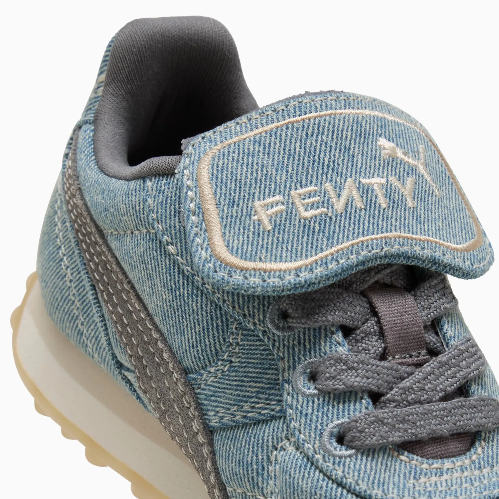 Fenty x PUMA x Smurfs Avanti Sneakers Kids, Slate Sky, size 1