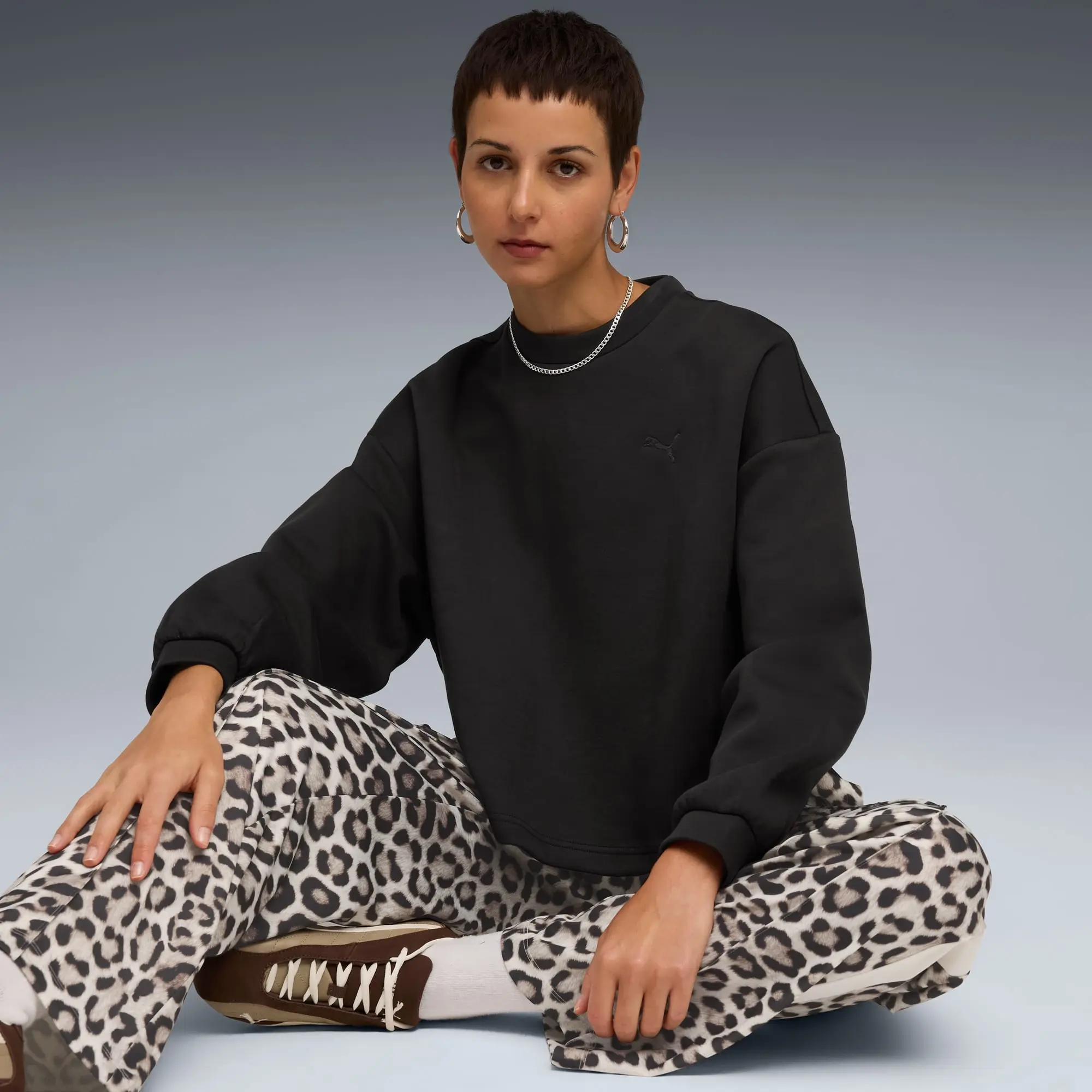 PUMA Wardrobe Essentials Oversized Crew Shirt Women, Black, size Large