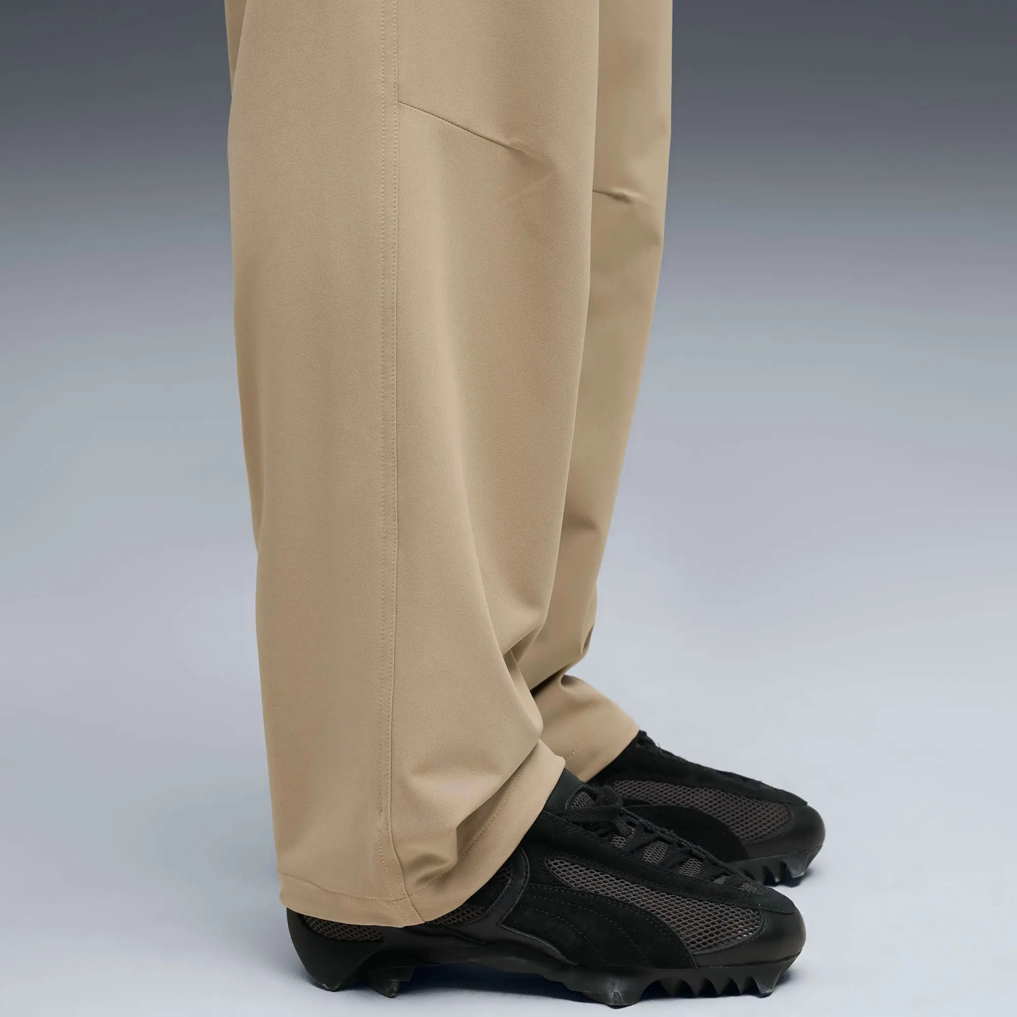 PUMA MMQ Woven Pants Men, Ice Coffee, size Large