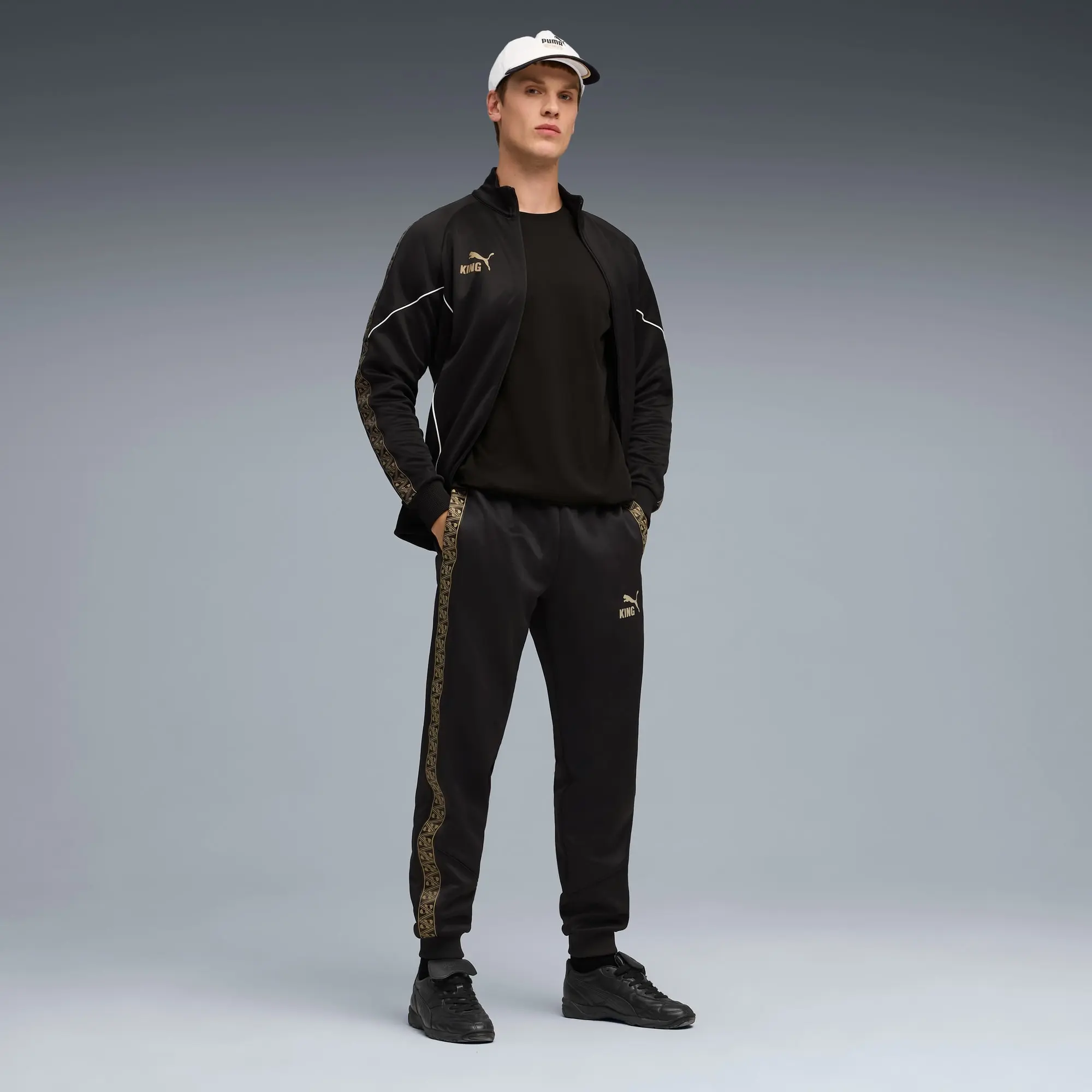 PUMA King Anthem Football Jacket Men, Black/Gold, size 3XL