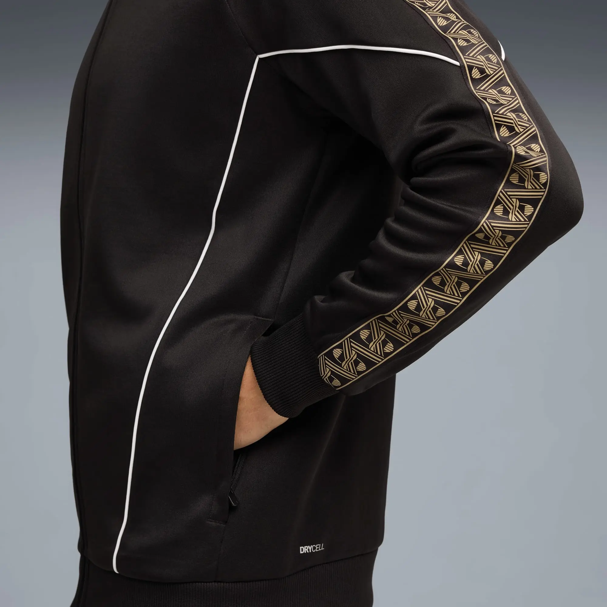 PUMA King Anthem Football Jacket Men, Black/Gold, size 3XL