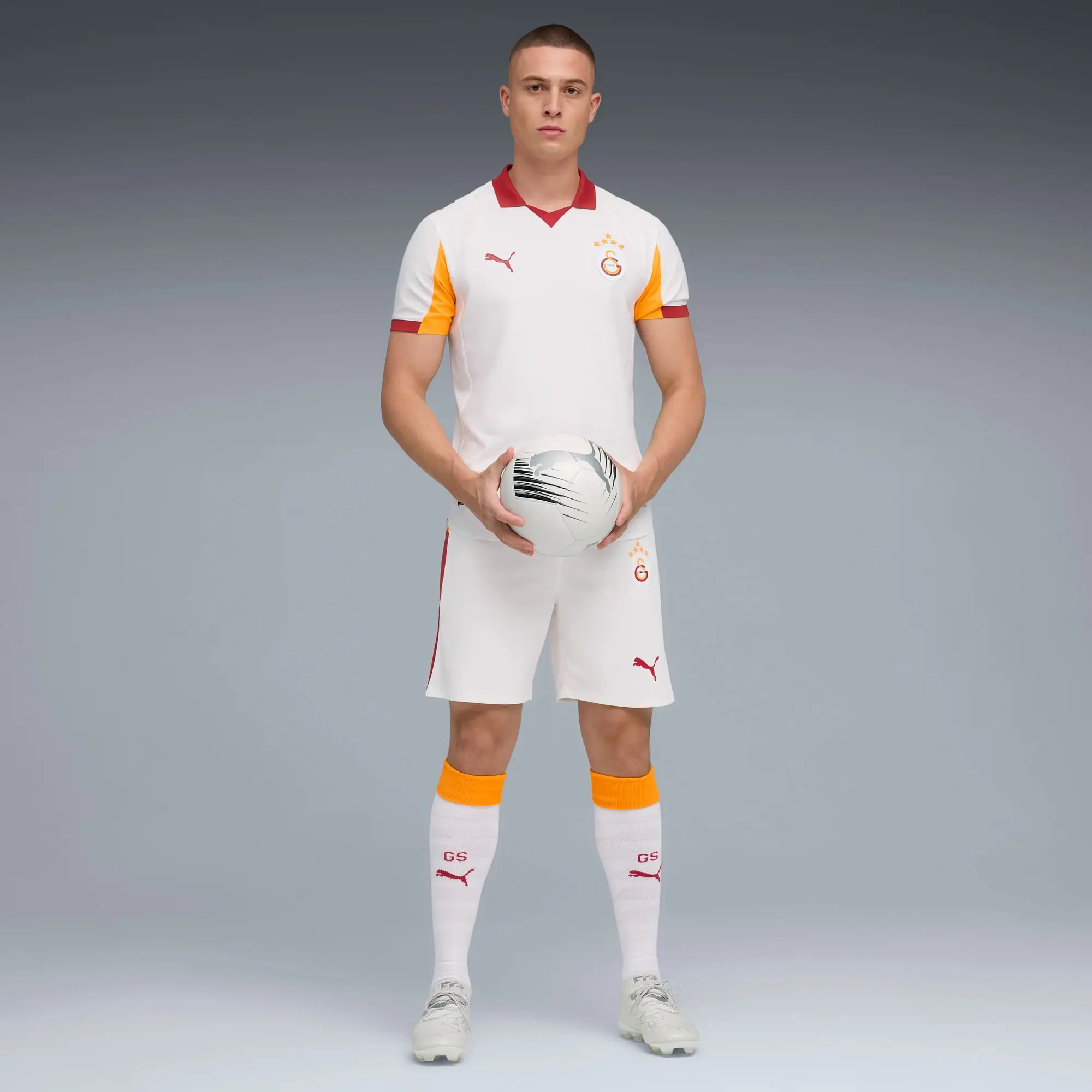 PUMA Galatasaray Sk 25/26 Shorts Men, White/Intense Orange, size 3XL