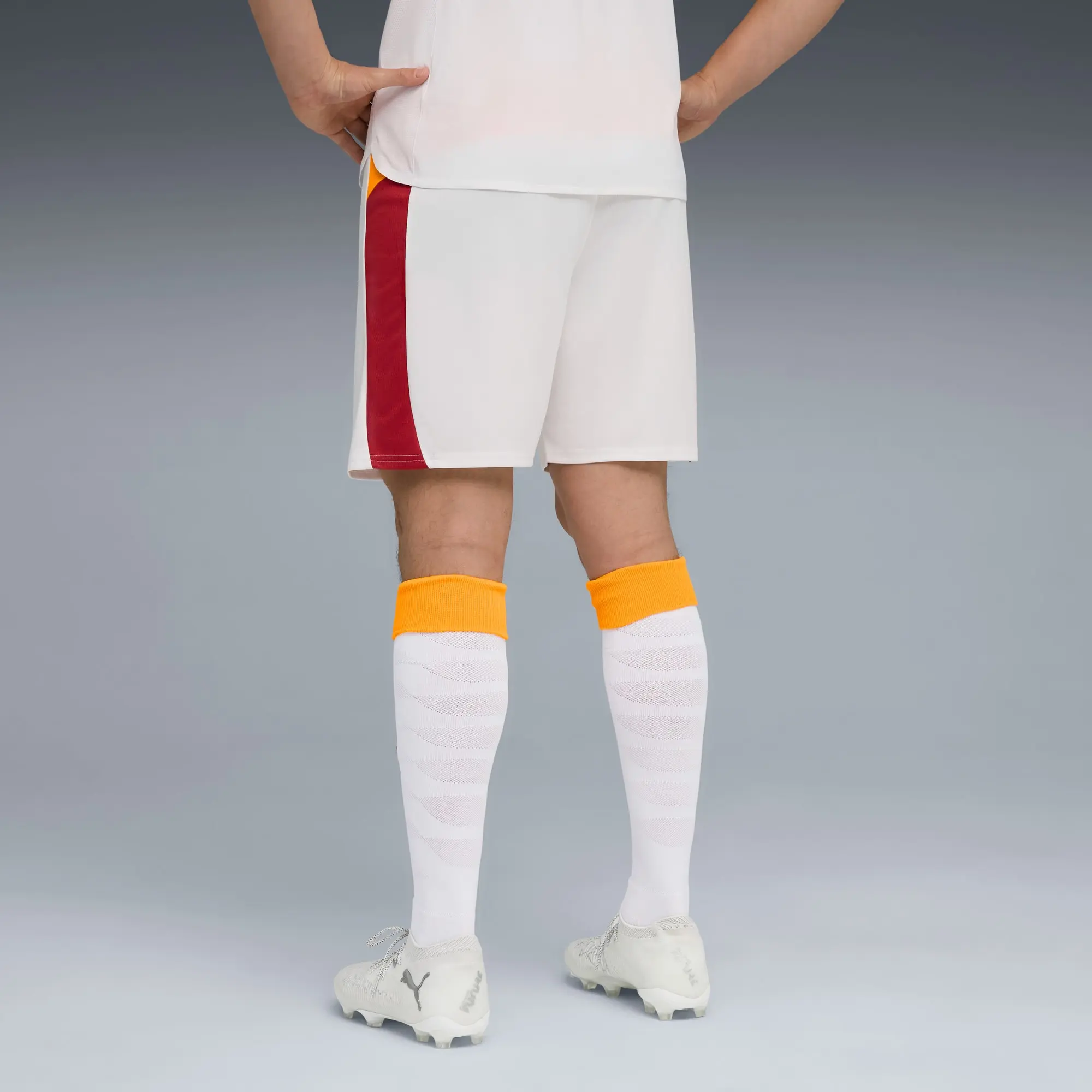 PUMA Galatasaray Sk 25/26 Shorts Men, White/Intense Orange, size 3XL