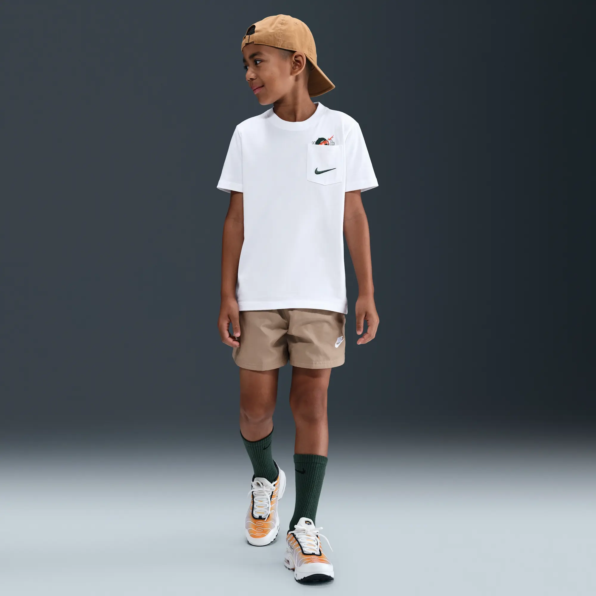 Nike Sportswear Older Kids' T-Shirt - White