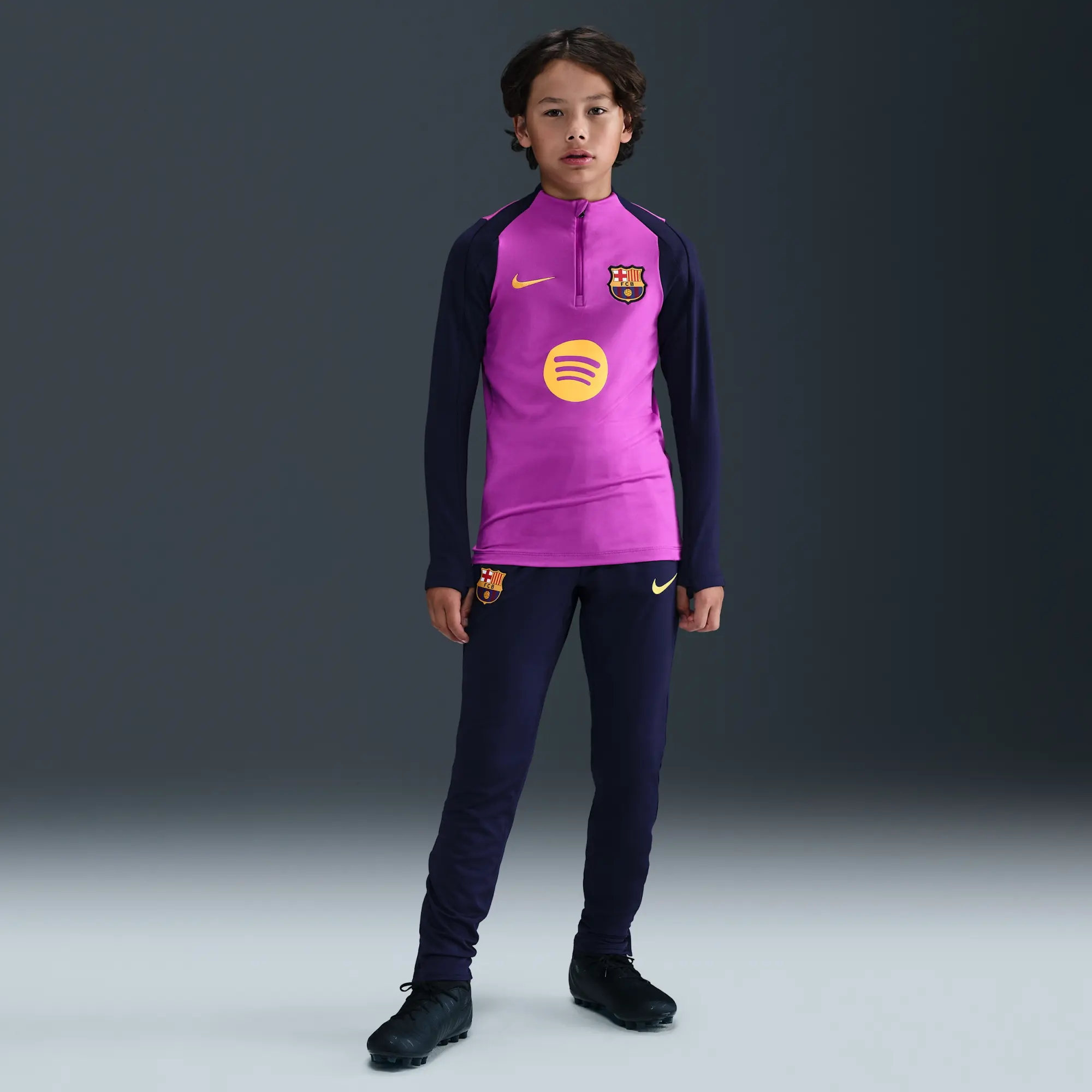 F.C. Barcelona Strike Older Kids' Nike Dri-FIT Football Drill Top - Purple - Sustainable Materials