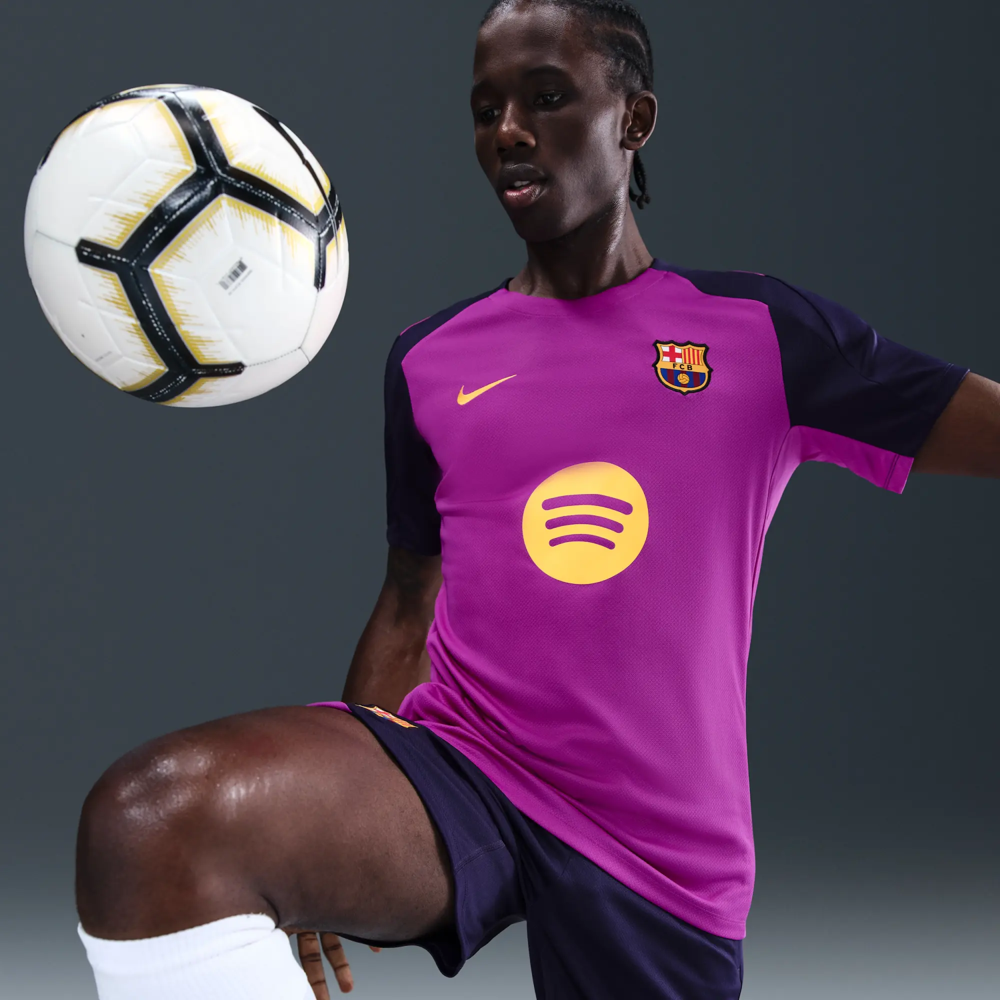 F.C. Barcelona Strike Men's Nike Dri-FIT Football Short-Sleeve Top - Purple - Polyester