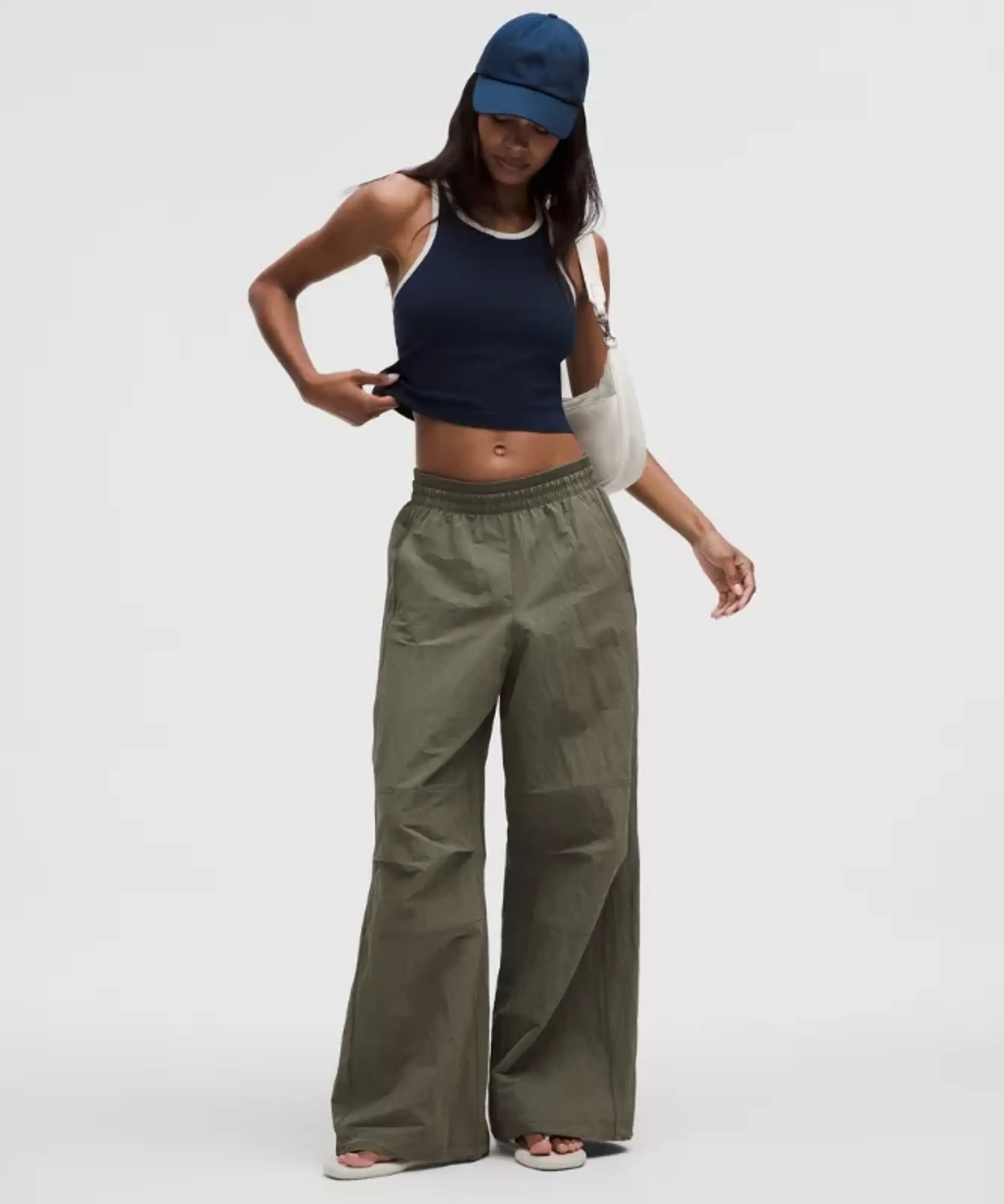 lululemon – Women's Crinkle Nylon Relaxed Parachute Pants – Color Green – Size L