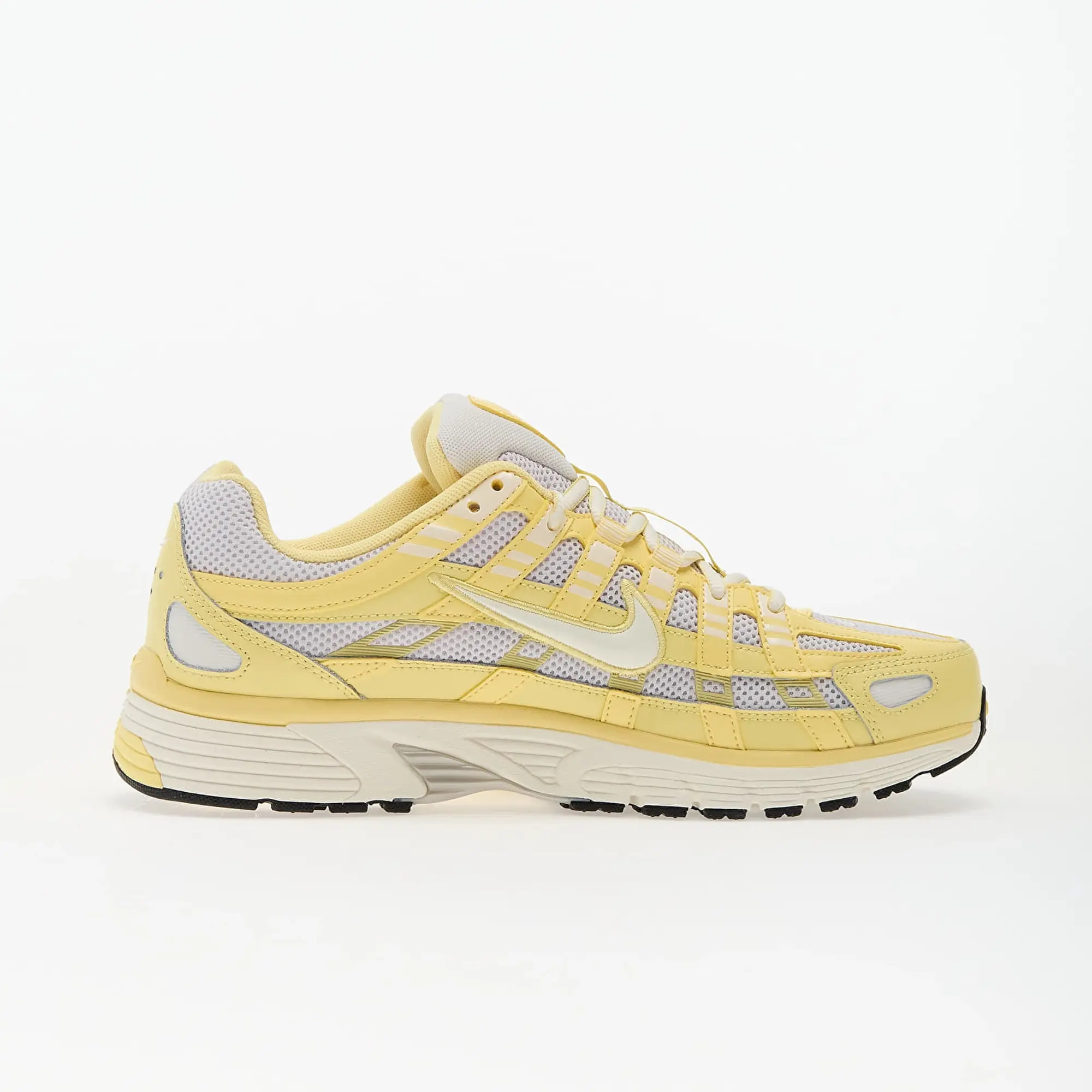Sneakers Nike W P-6000 Soft Yellow/ Soft Pearl-Platinum Tint-Black-Metallic Silver Eur 37.5