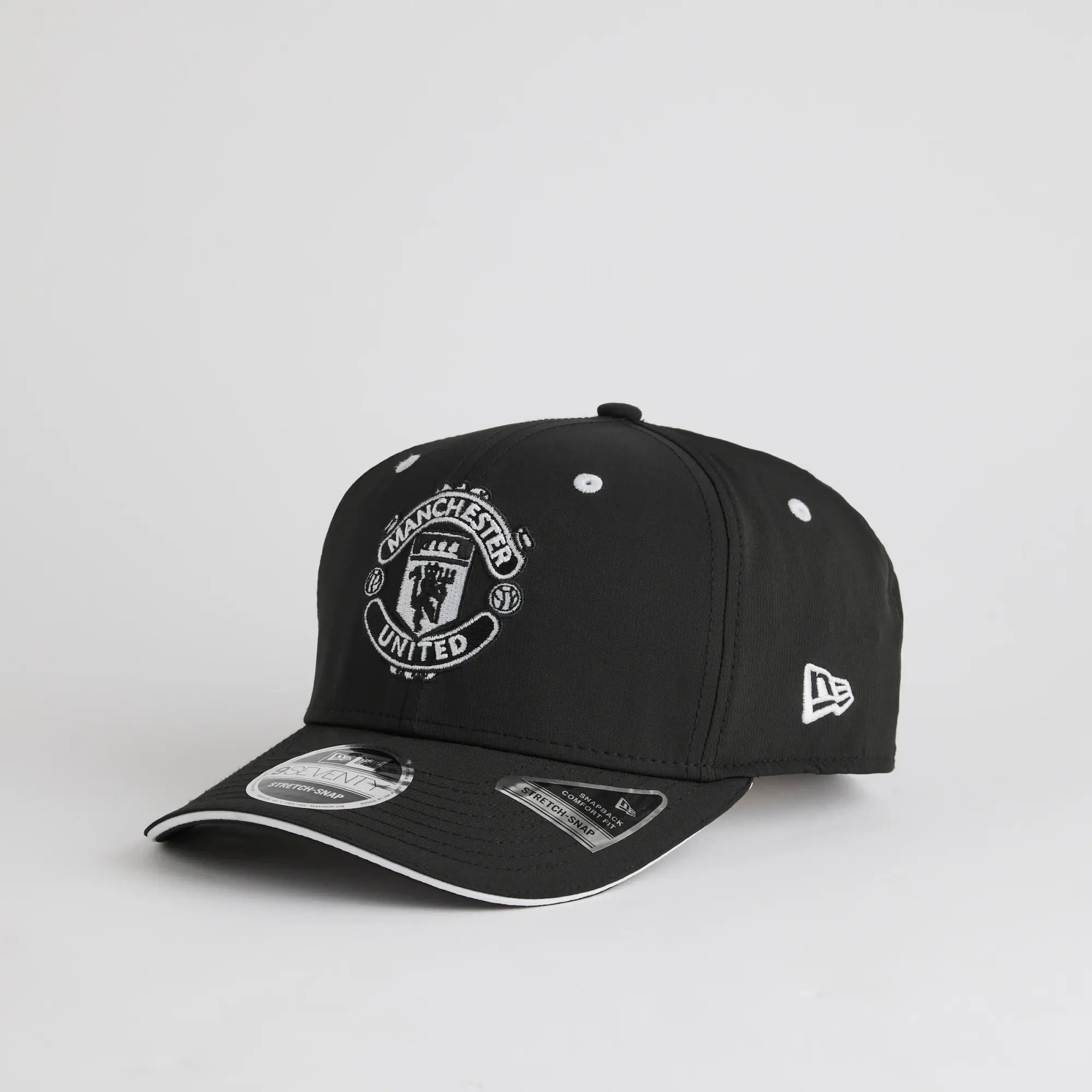 Manchester United x New Era Crest Recycled 9Seventy Cap Black