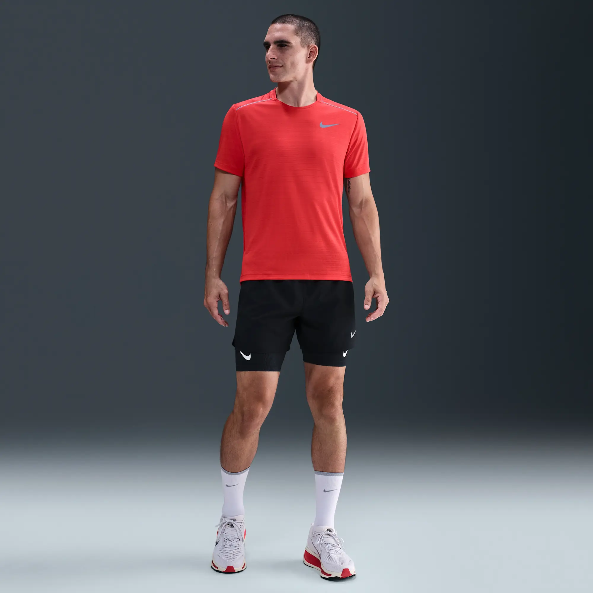 Nike Miler Men's Short-Sleeve Running Top - Red - Polyester
