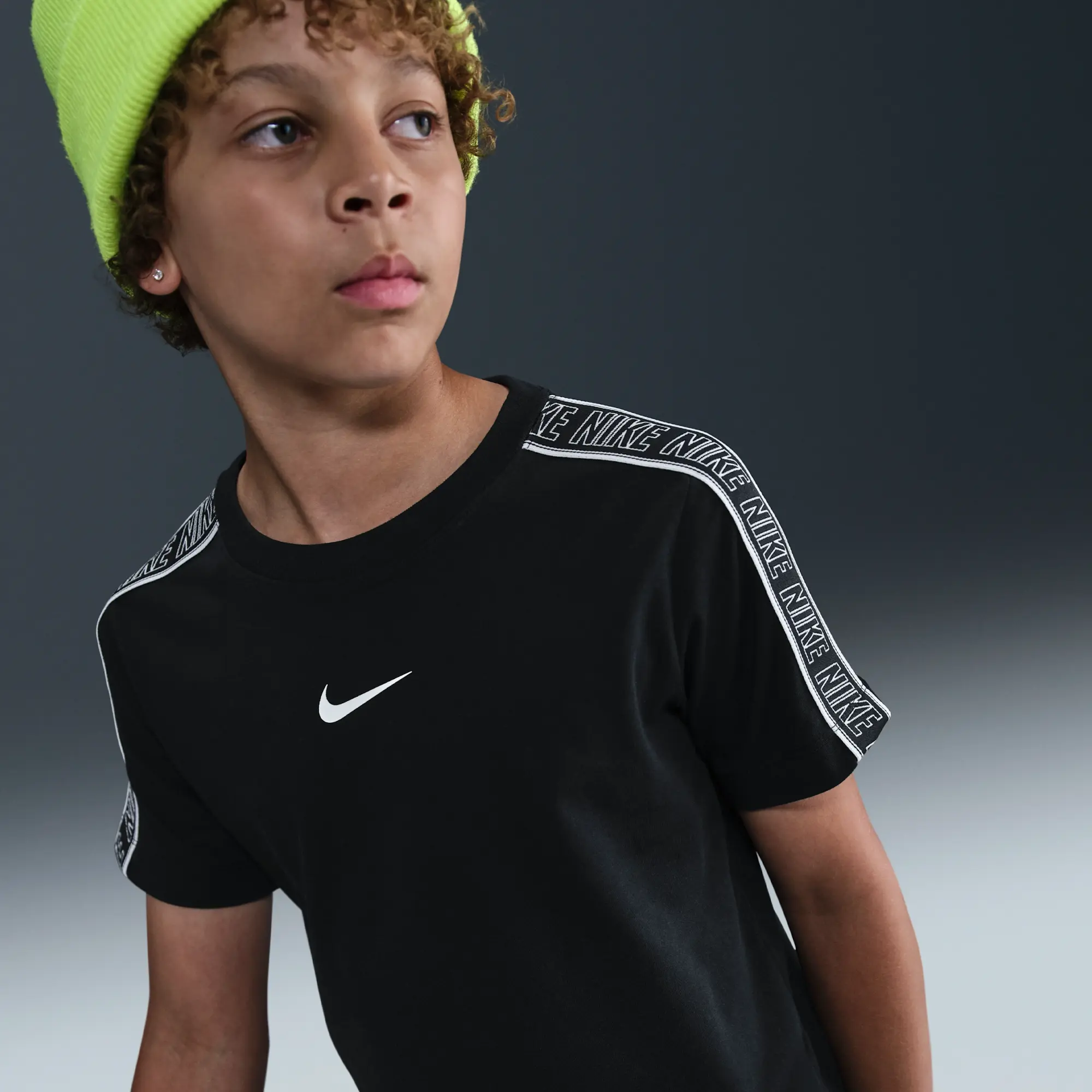 Nike Sportswear Older Kids' T-Shirt - Black - Cotton