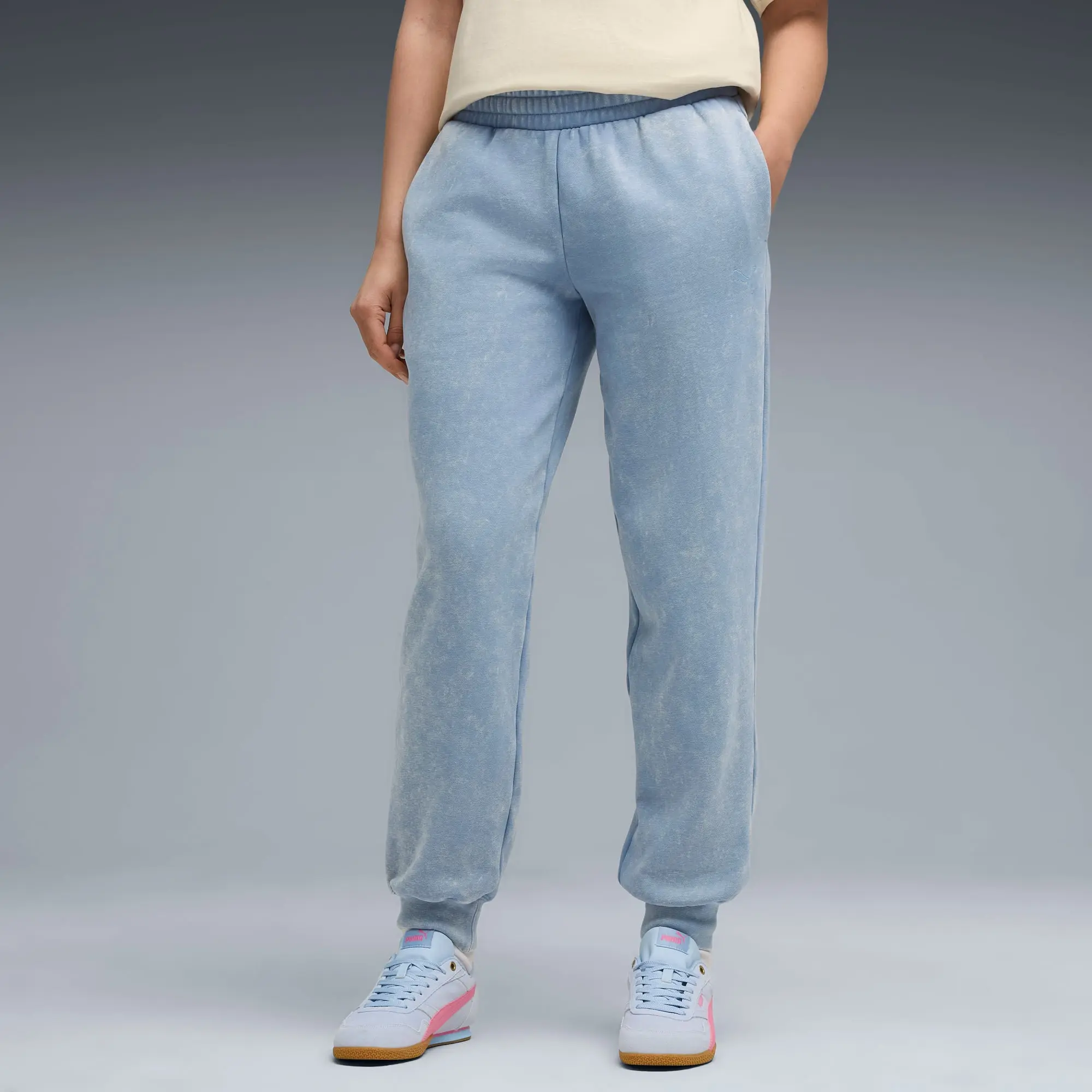 PUMA Essentials Elevated Comfort Wash Sweatpants Women, Cool Blue, size 3XL