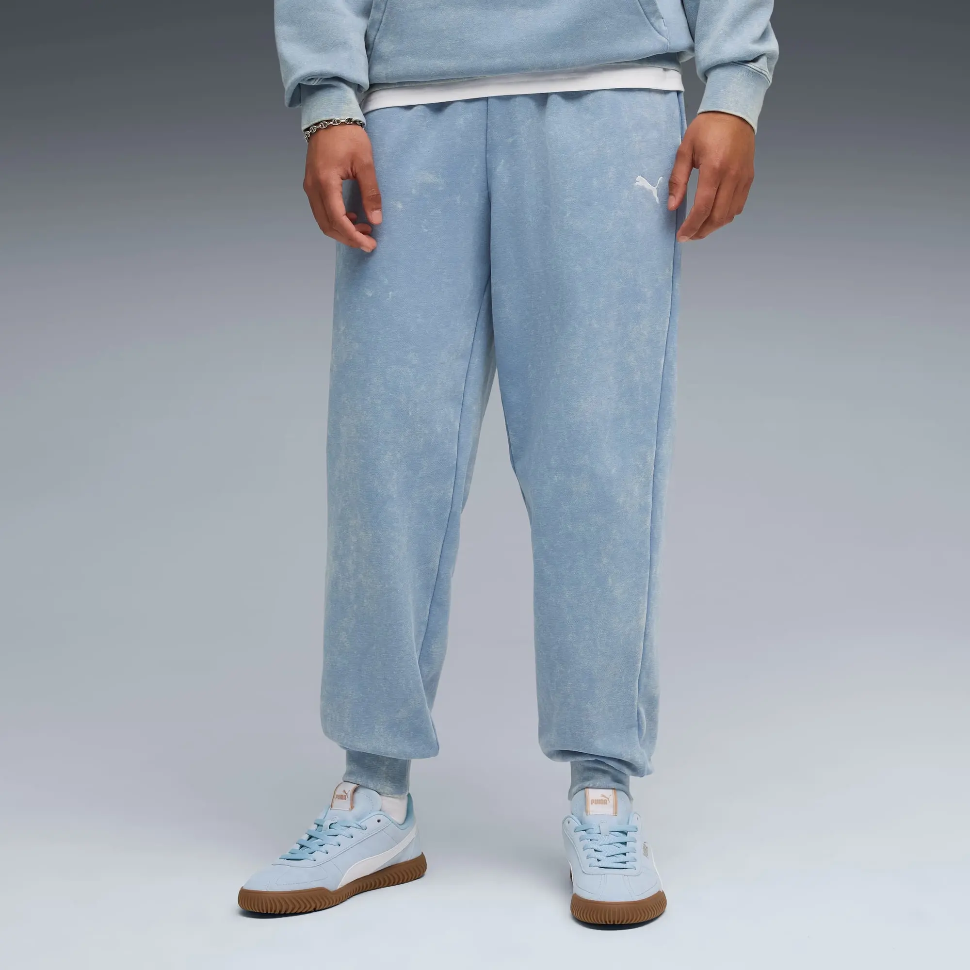 PUMA Essentials Elevated Relaxed Wash Sweatpants Men, Cool Blue, size Large
