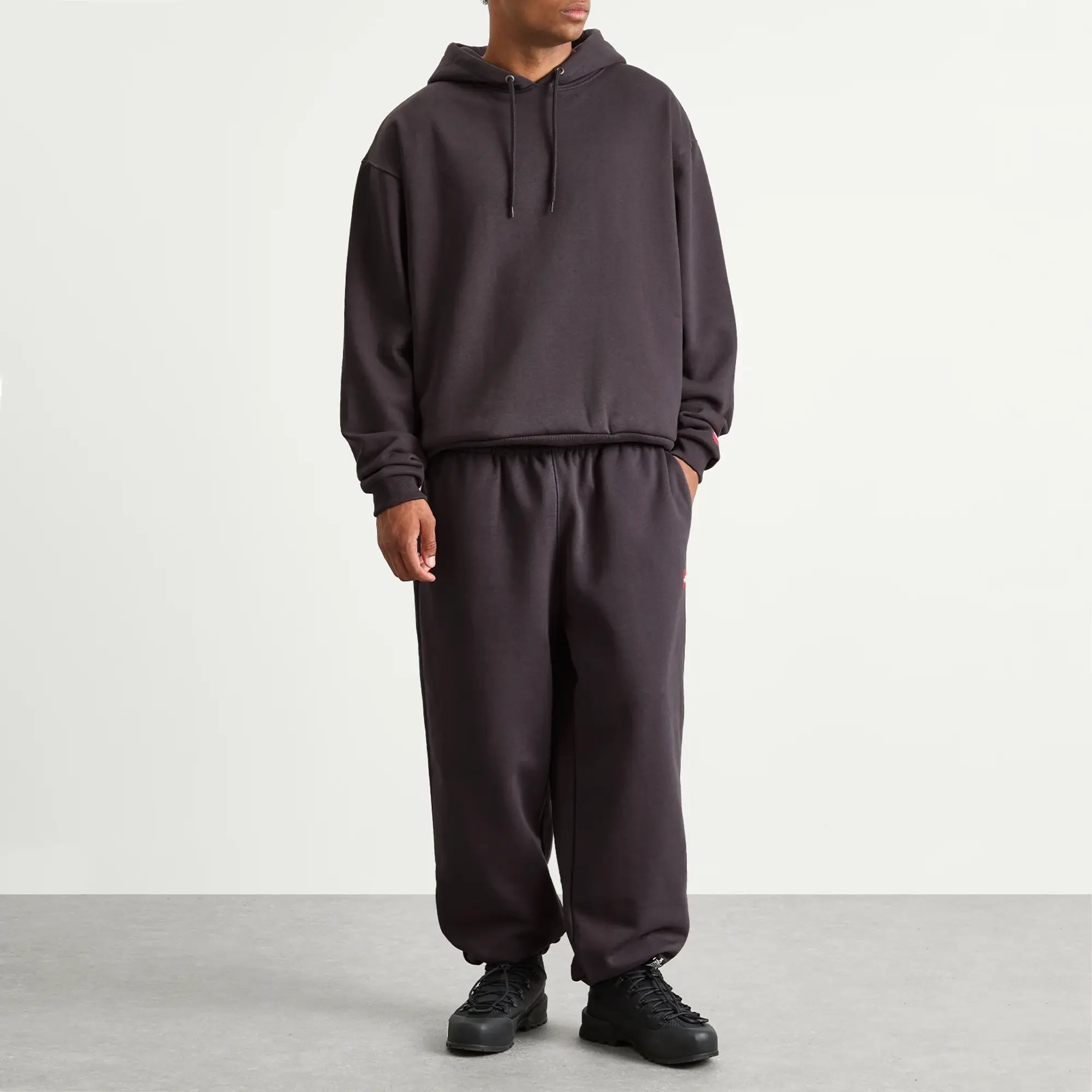 The North Face Men's Redbox Sweatpants Obsidian
