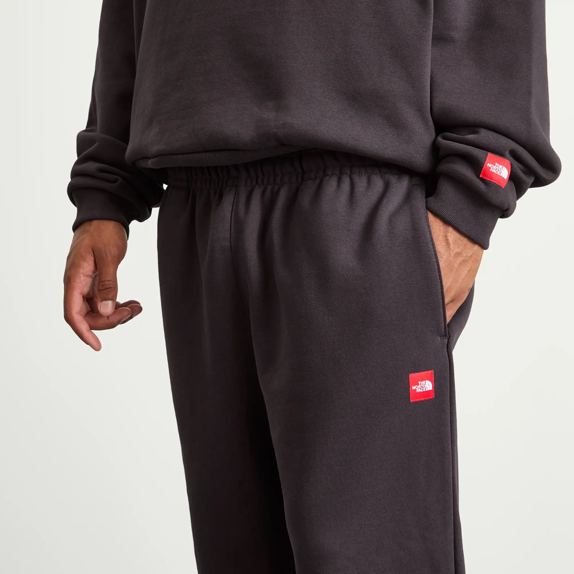 The North Face Men's Redbox Sweatpants Obsidian